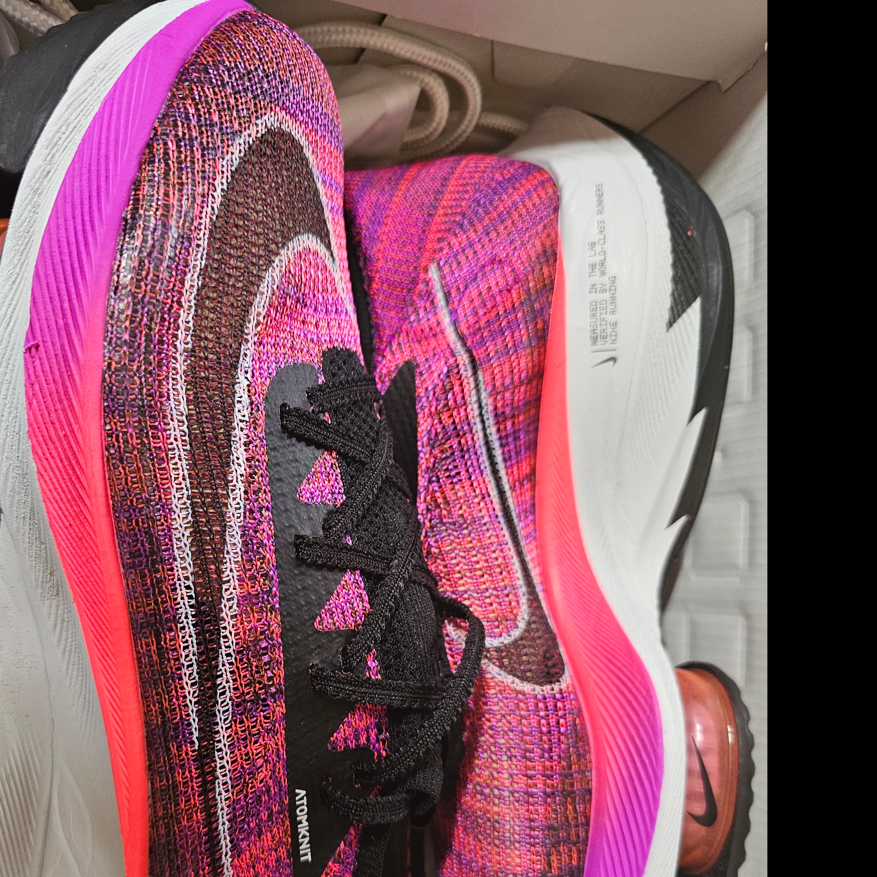 Nike Air Zoom Alphafly Next% Hyper Violet 착용 스타일 - 1