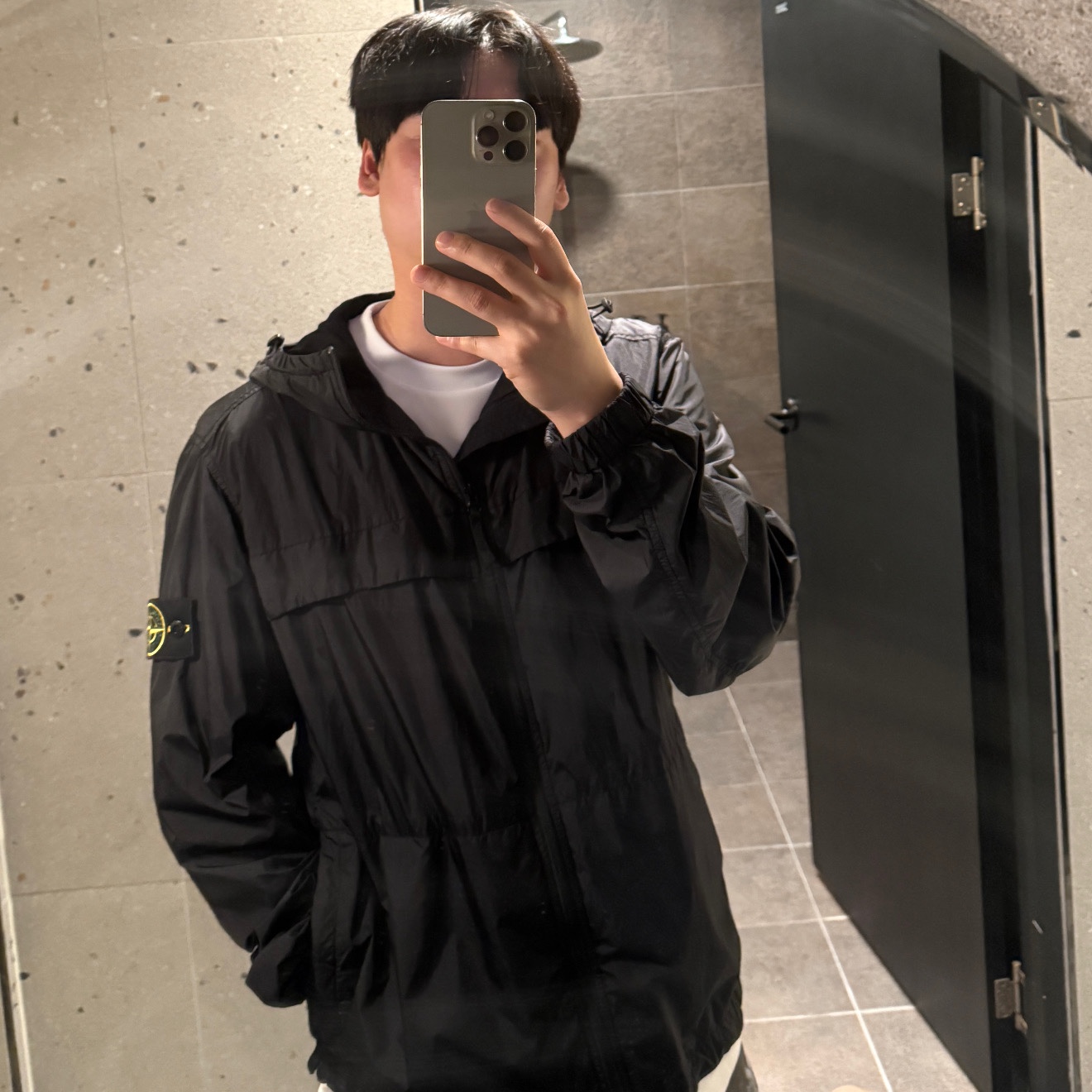 Stone Island 40922 Garment Dyed Crinkle Reps R-Nylon Black - 24SS 착용 스타일
