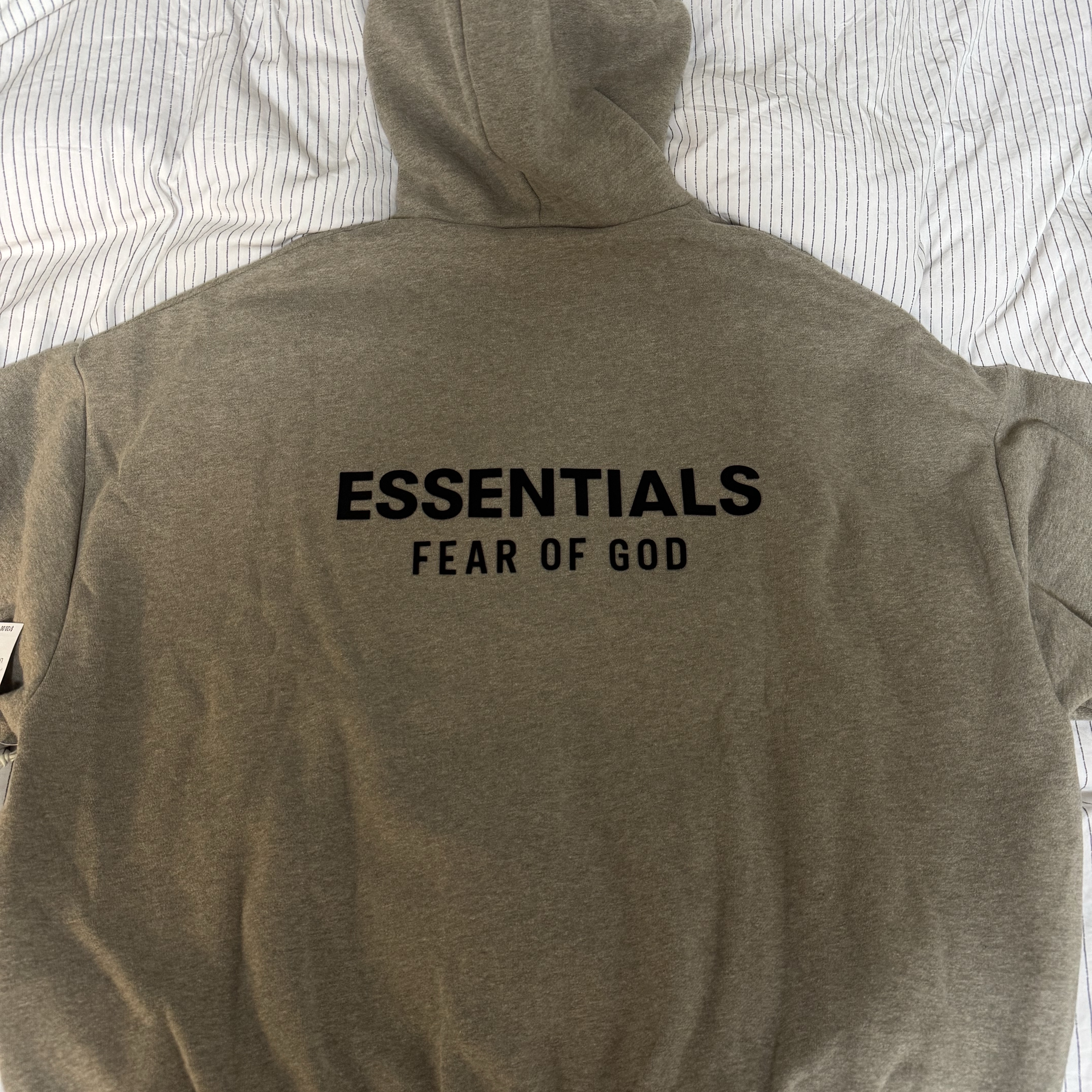 Essentials Fleece Hoodie Heather Grey - 24FW 착용 스타일 - 1