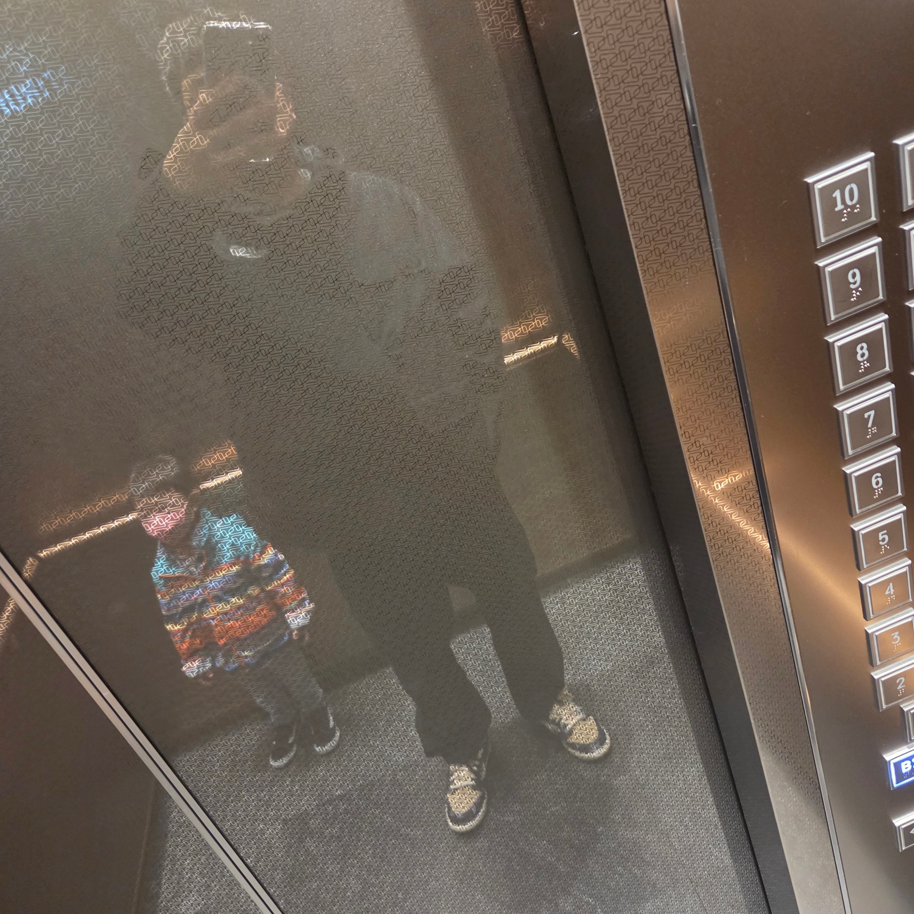 The North Face White Label Ranger Jacket Black, Nike x Travis Scott SB Dunk Low 착용 스타일