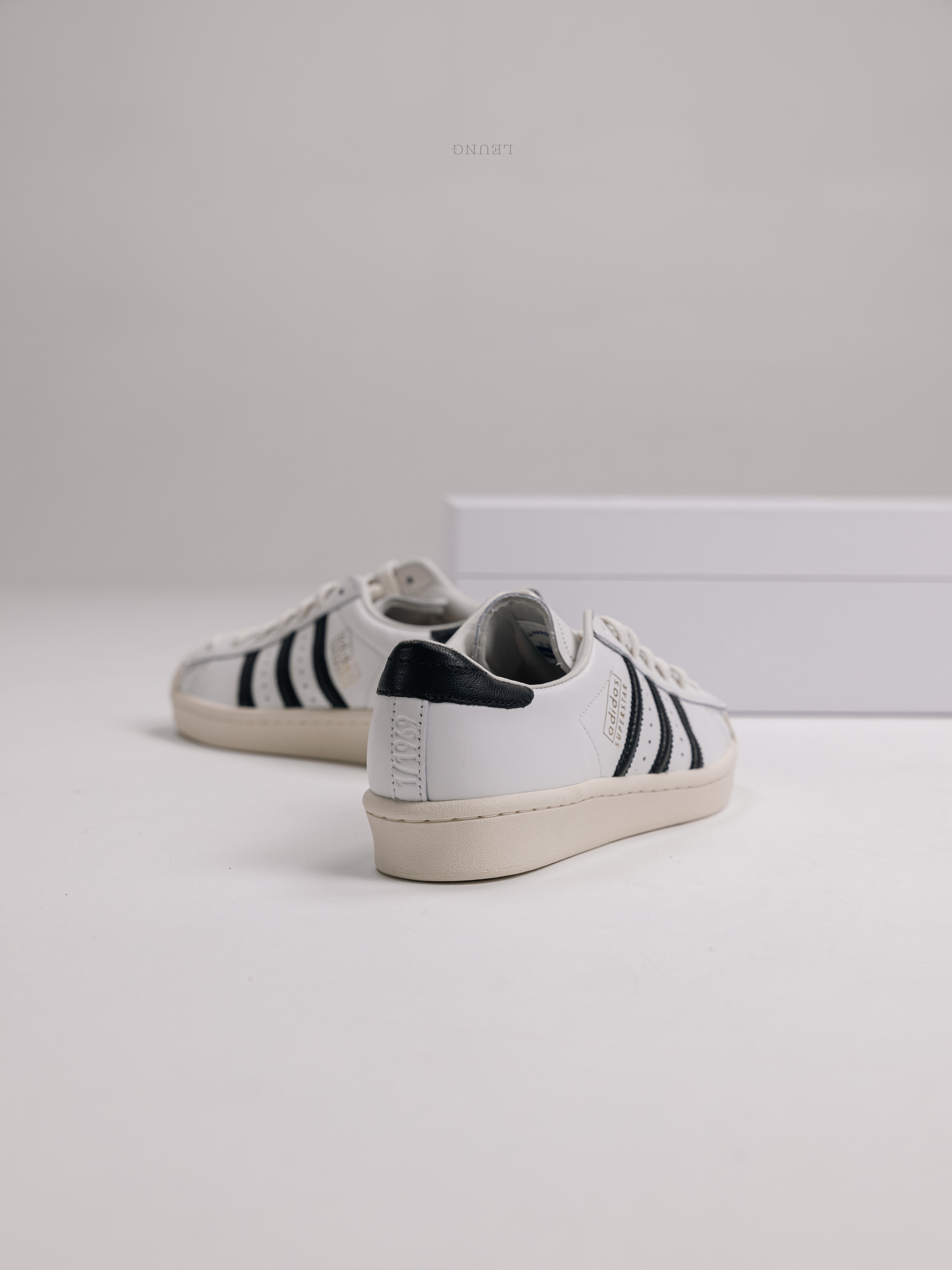 Adidas Superstar Vintage Made in Germany Core White Core Black 착용 스타일 - 4