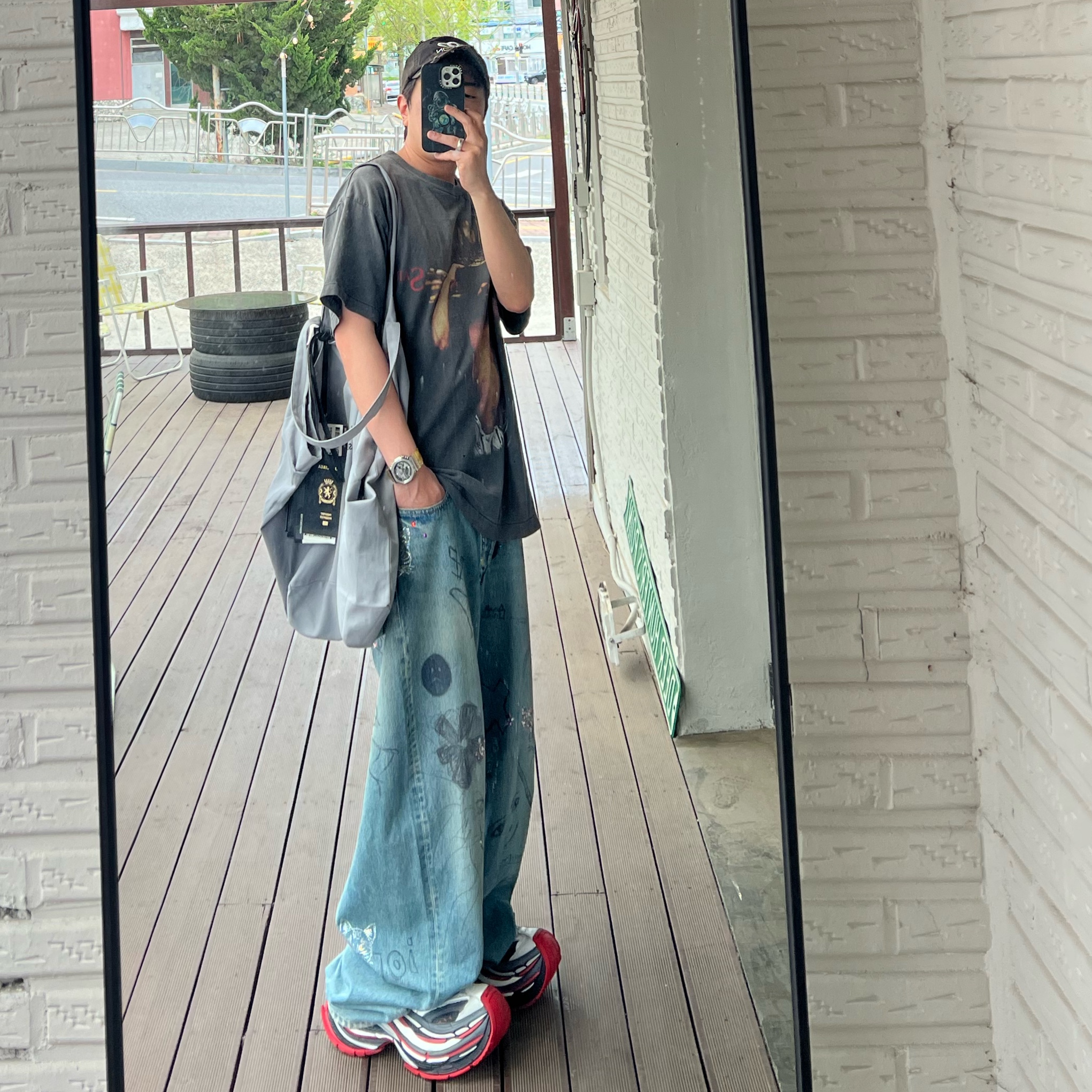 Saint Mxxxxxx We Live Hell T-Shirt Black - 23SS, Balenciaga Platform Reduced Sneakers Black Grey 착용 스타일