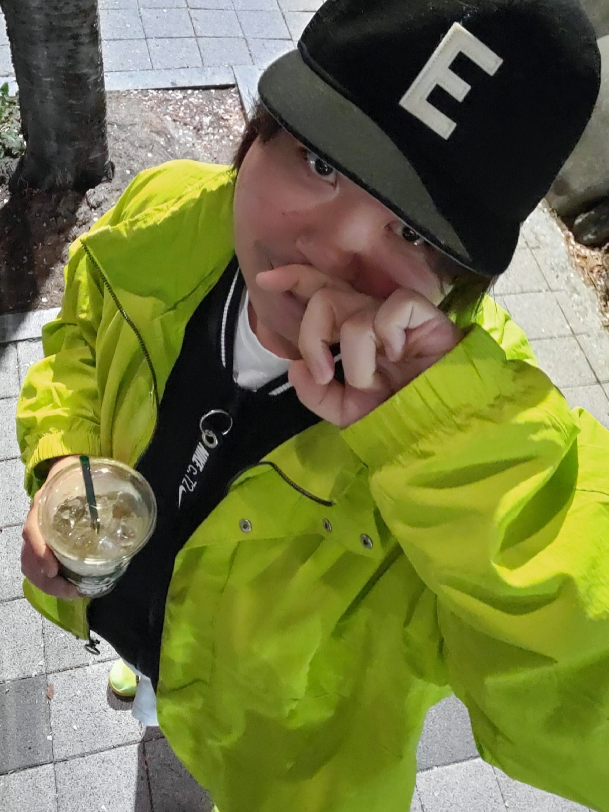 Essentials x New Era E Trucker Cap Black, Nike Tech Jacket Bright Cactus - Asia 착용 스타일 - 2
