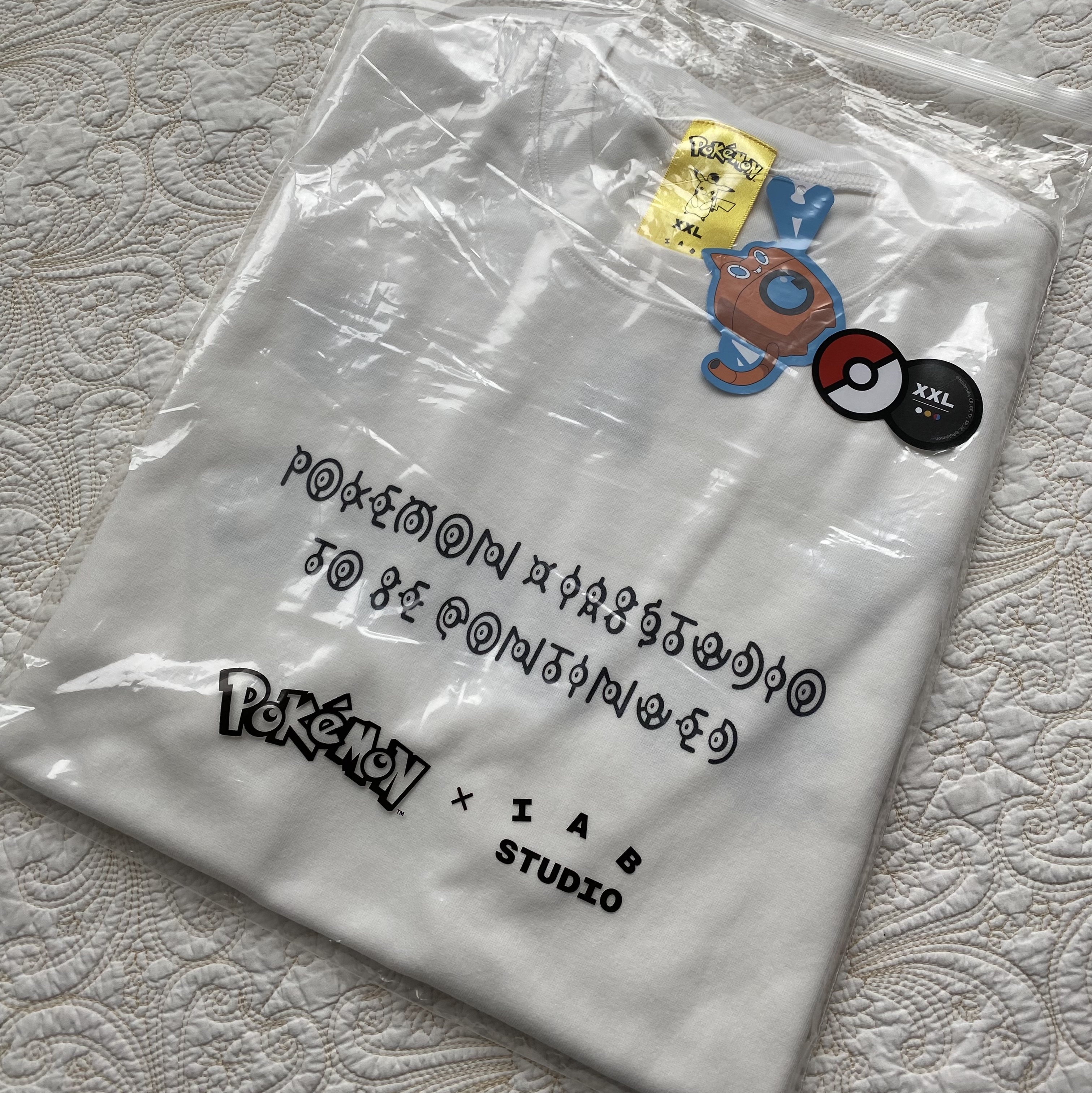 IAB Studio x Pokemon Unown T-Shirt White 착용 스타일