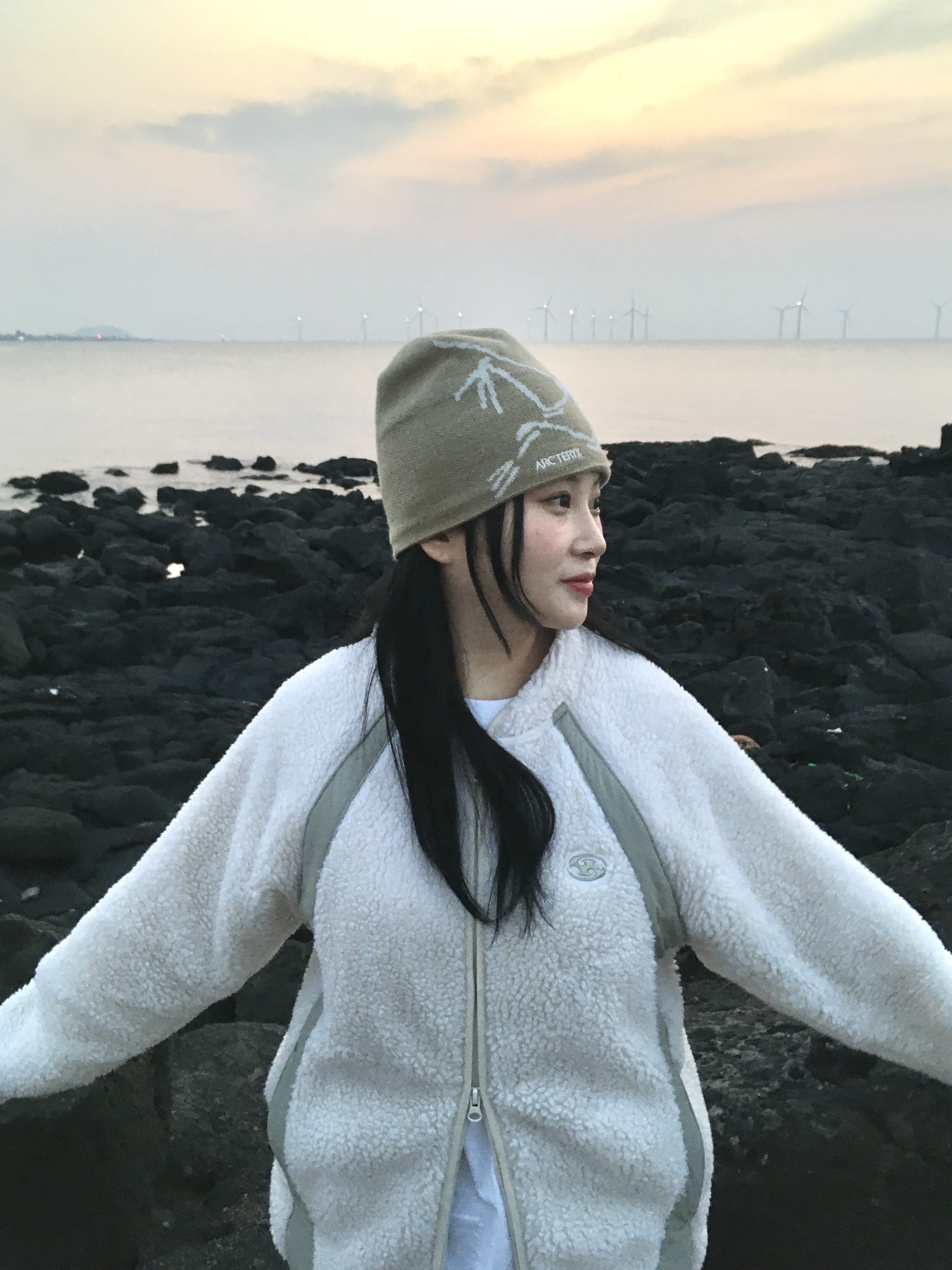 Arc'teryx Bird Head Toque Smoke Bluff, Oakley SI Gascan Matte Black Frame Prizm Black Lenses High Bridge Fit 착용 스타일 - 5