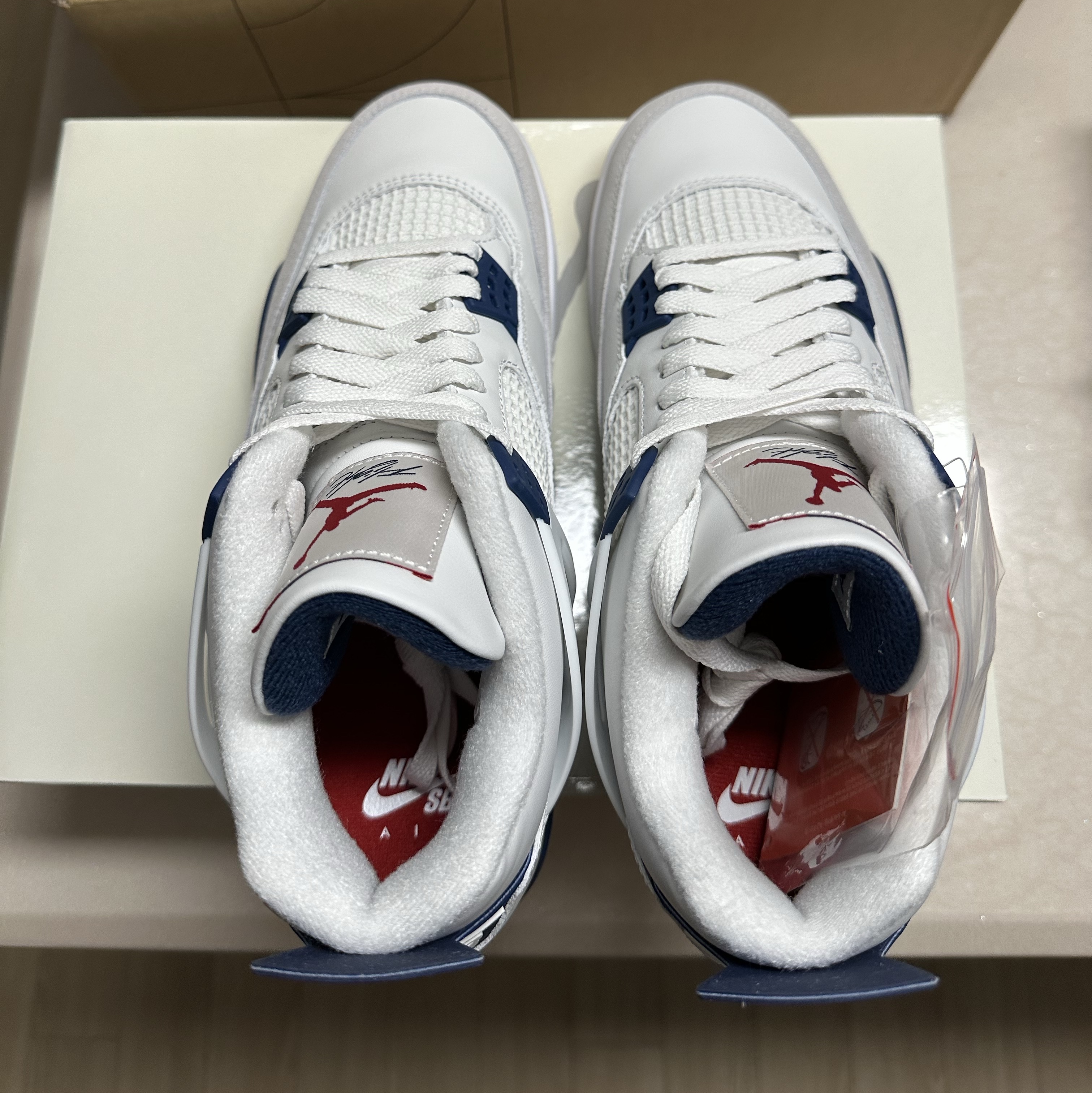 Jordan 4 x Nike SB Retro SP Navy 착용 스타일 - 7