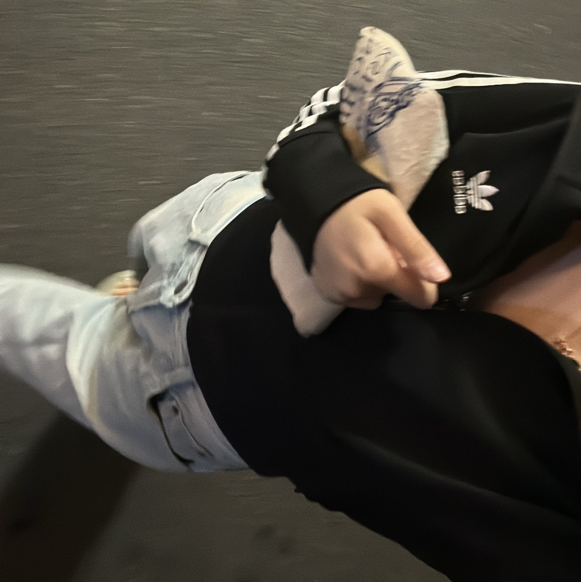(W) Adidas Adicolor Classic Firebird Track Top Black - KR Sizing 착용 스타일 - 1