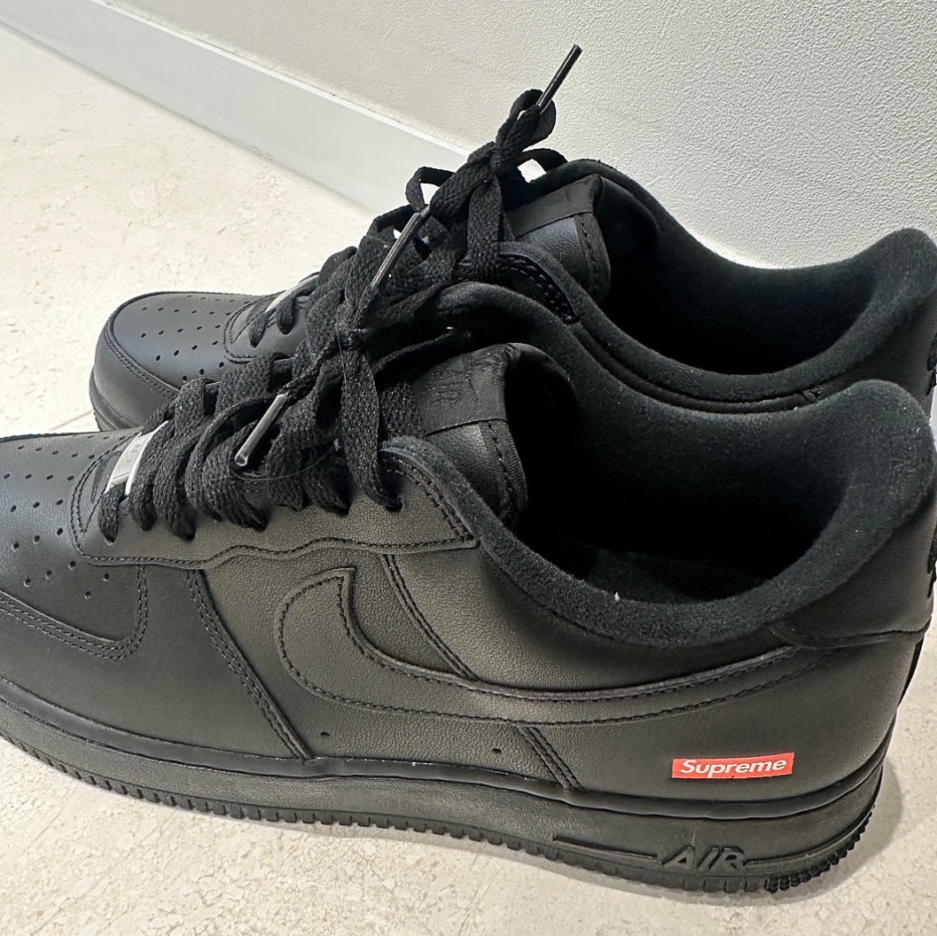 Nike x Supreme Air Force 1 Low Black 착용 스타일