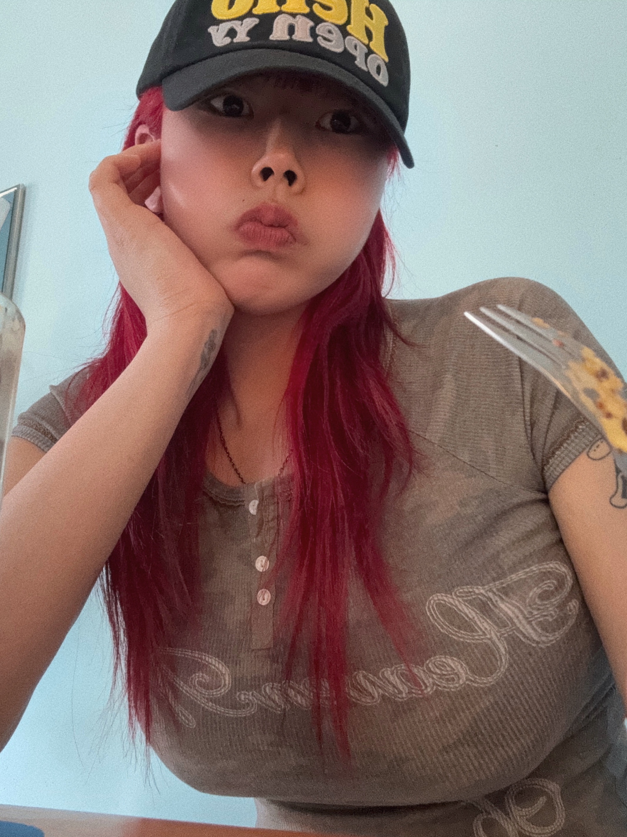 Open Yy x Hello Kitty Hello Ball Cap Black 착용 스타일 - 2