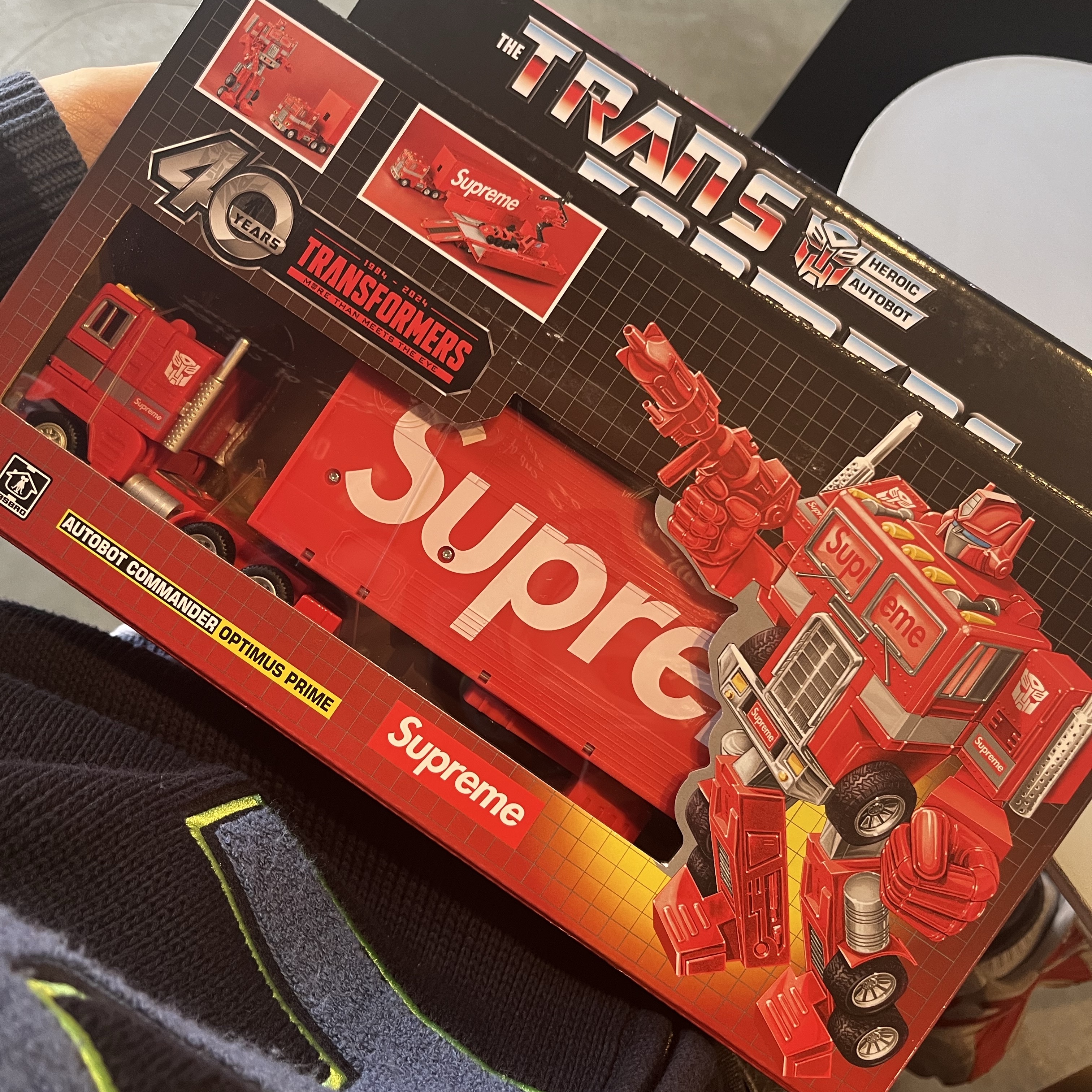 Supreme x Transformers G1 Optimus Prime Figure Red - 25SS (Korean Ver.) 착용 스타일