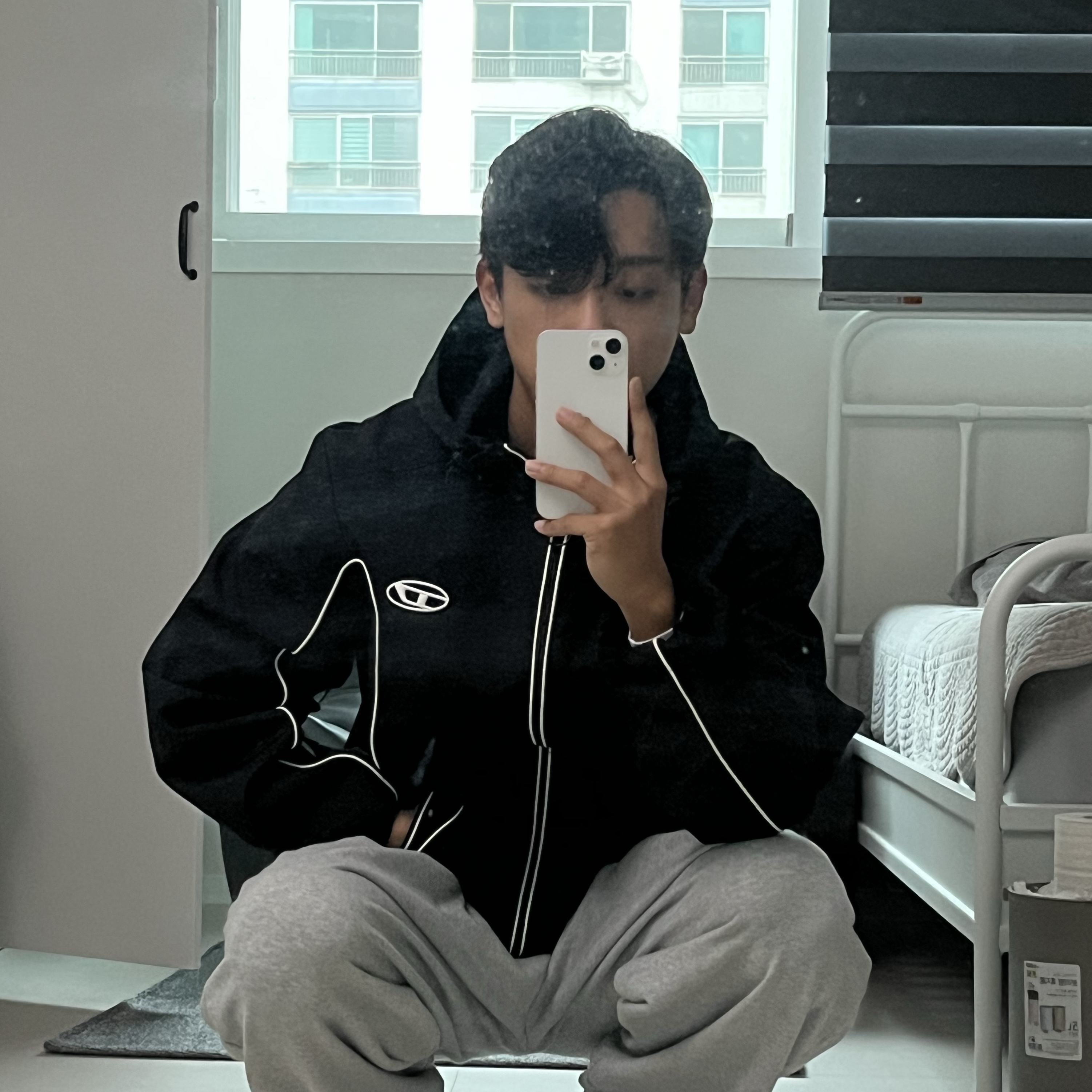 Diesel J-Hives Windbreaker with Contrast Piping Black 착용 스타일