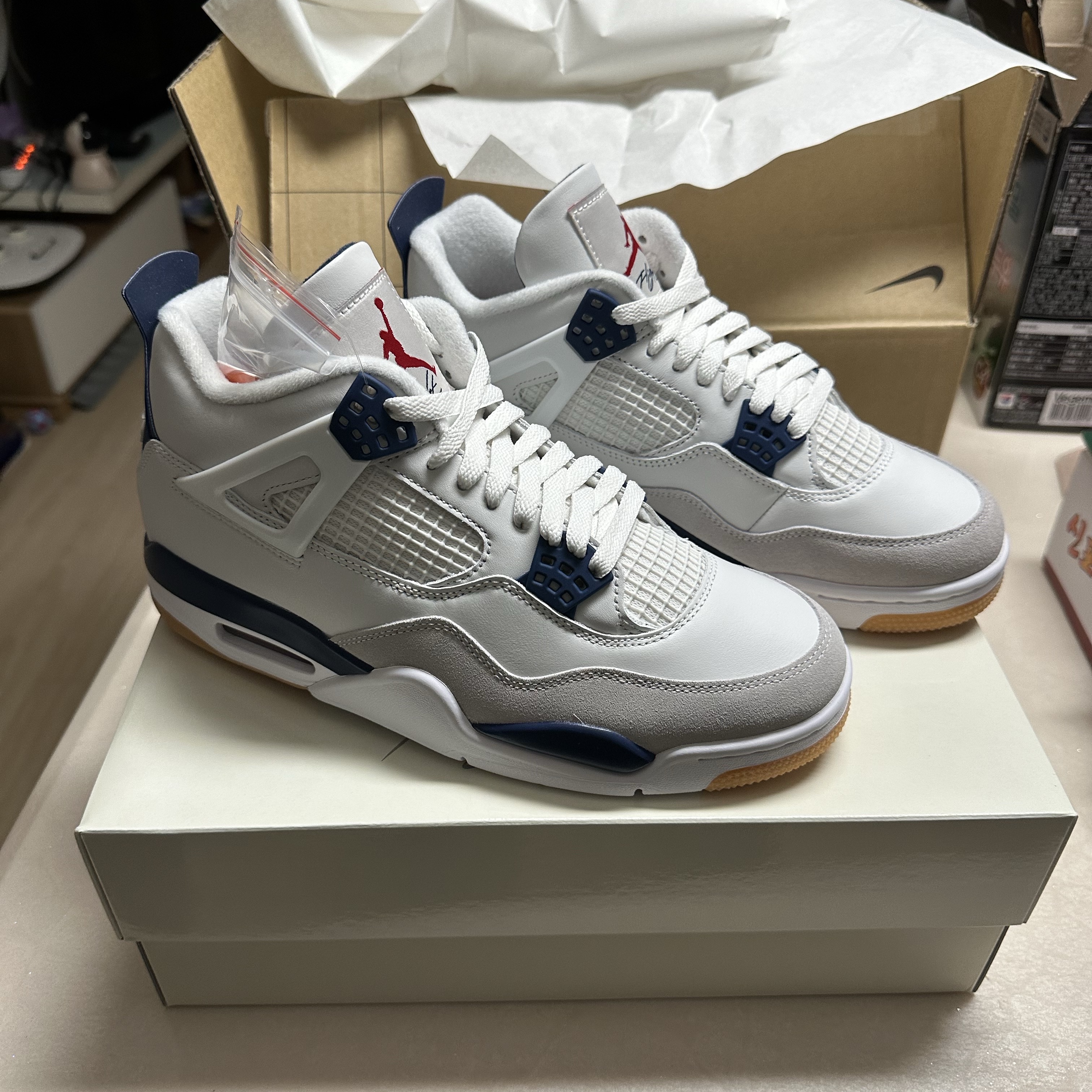 Jordan 4 x Nike SB Retro SP Navy 착용 스타일 - 2