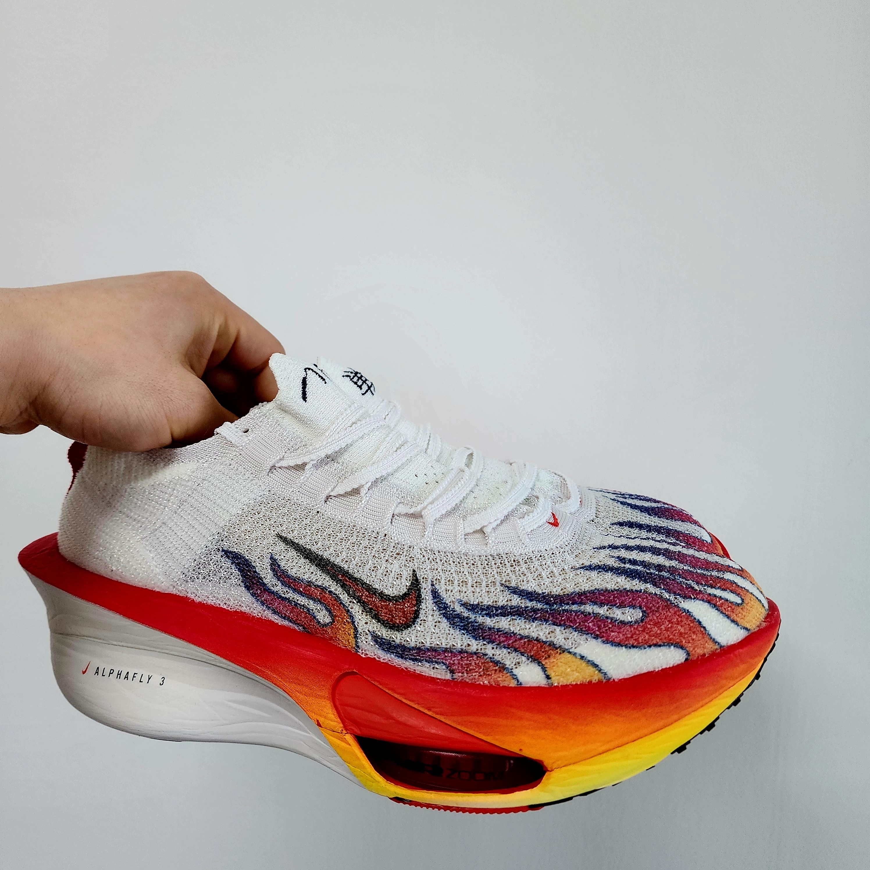 Nike Air Zoom Alphafly Next% 3 PRM White Habanero Red 착용 스타일