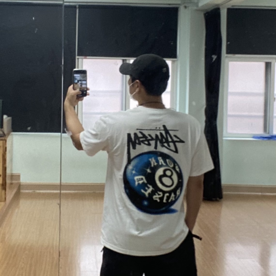 Stussy x Born X Raised 8 Ball T-Shirt White 착용 스타일