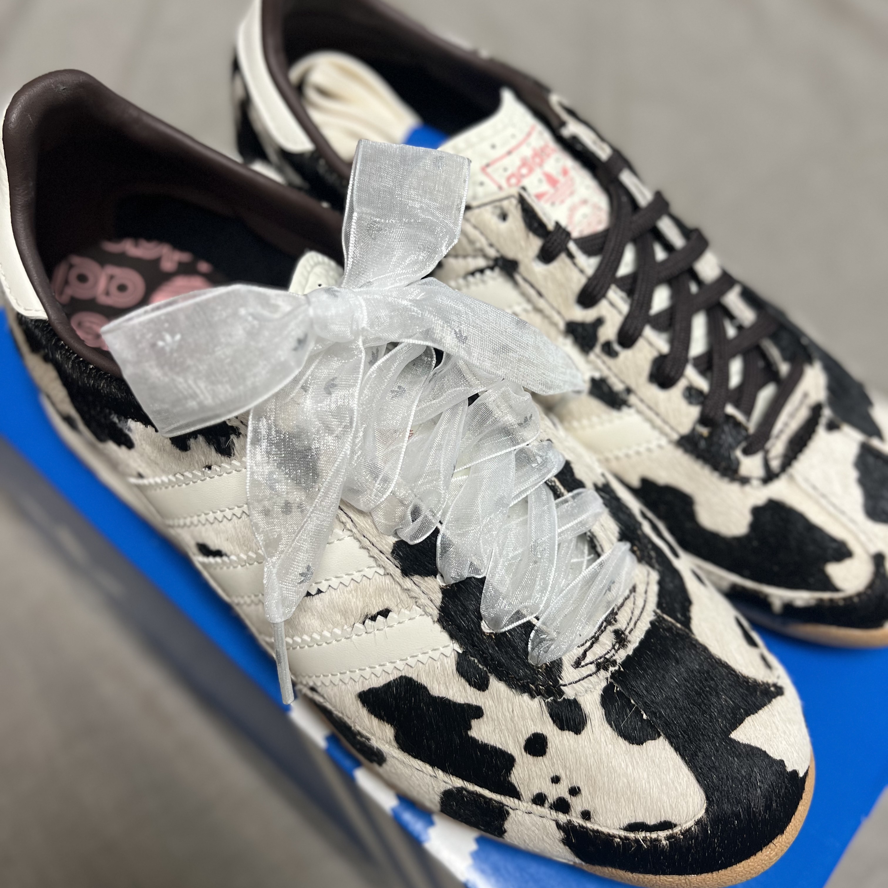 (W) Adidas SL 72 OG Cow Print 착용 스타일 - 2