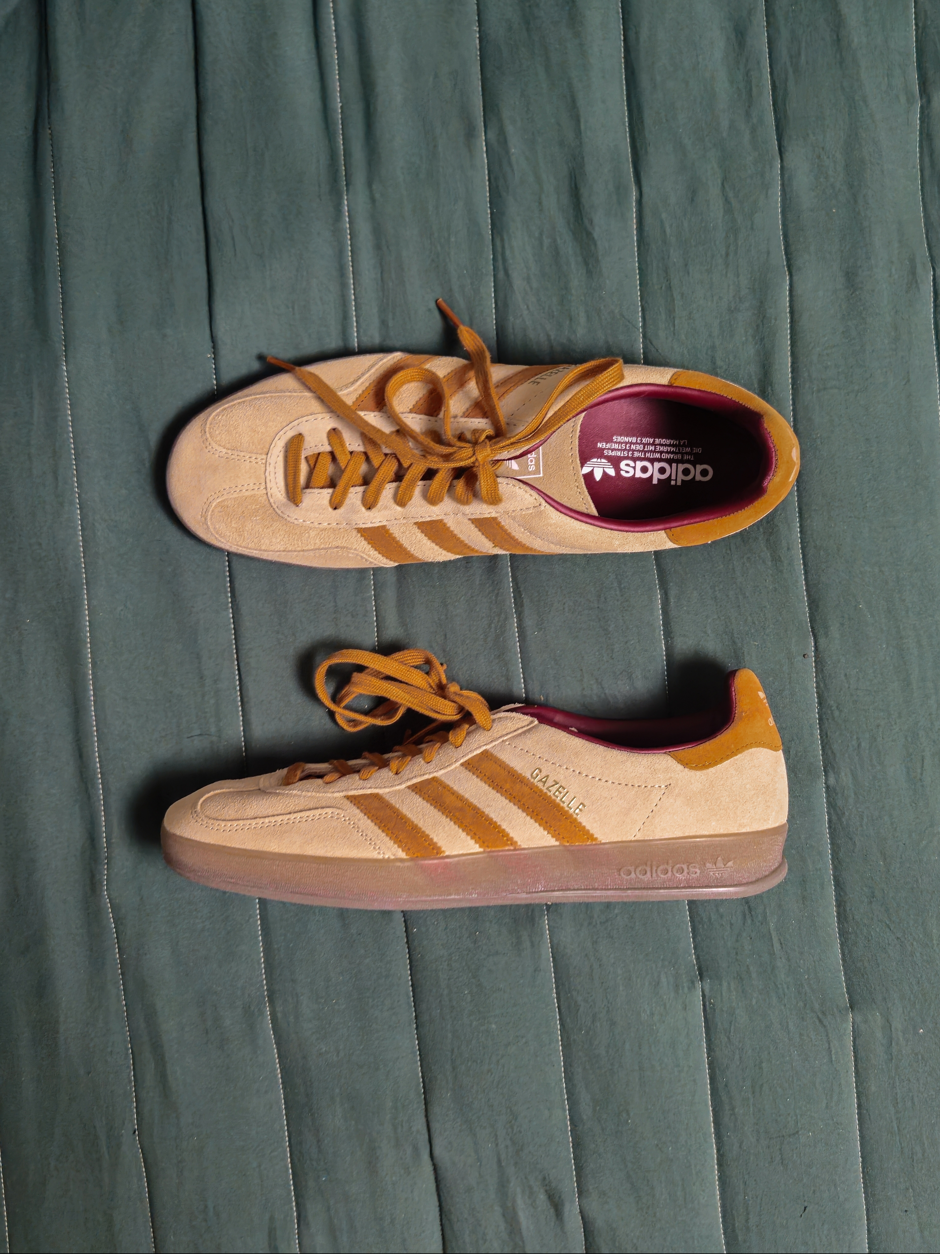 Adidas Gazelle Indoor Warm Sandstone Craft Ochre 착용 스타일