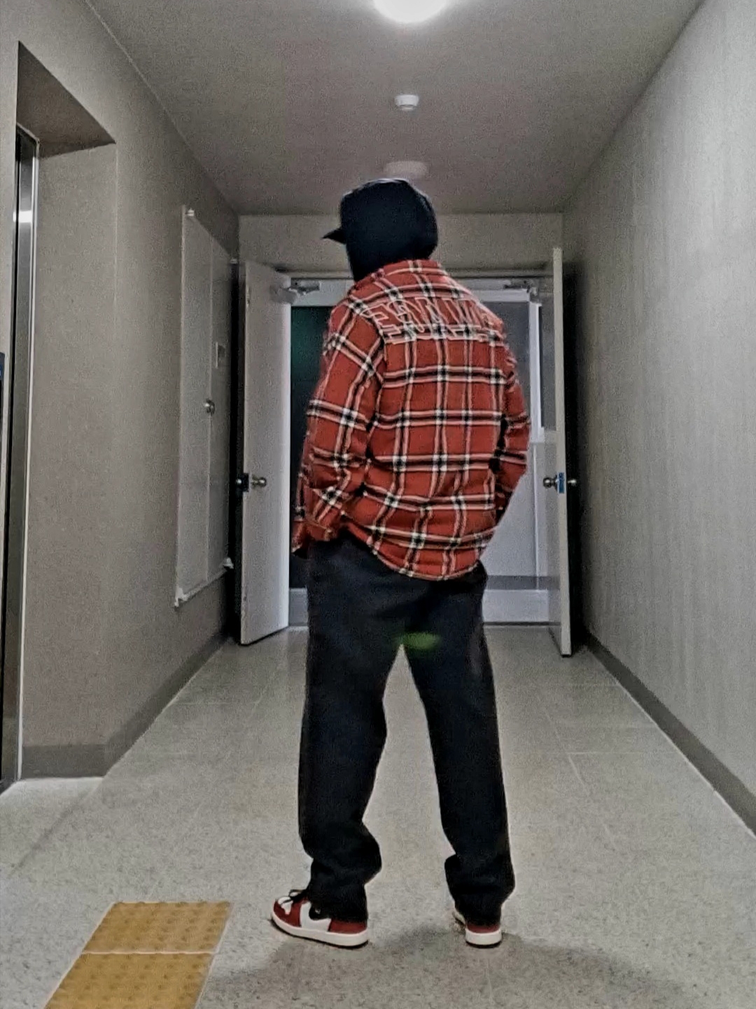 Palace Lumber Yak Shirt Red - 24SS, Palace Denim P 6-Panel Sand Wash Black - 25SS 착용 스타일 - 1