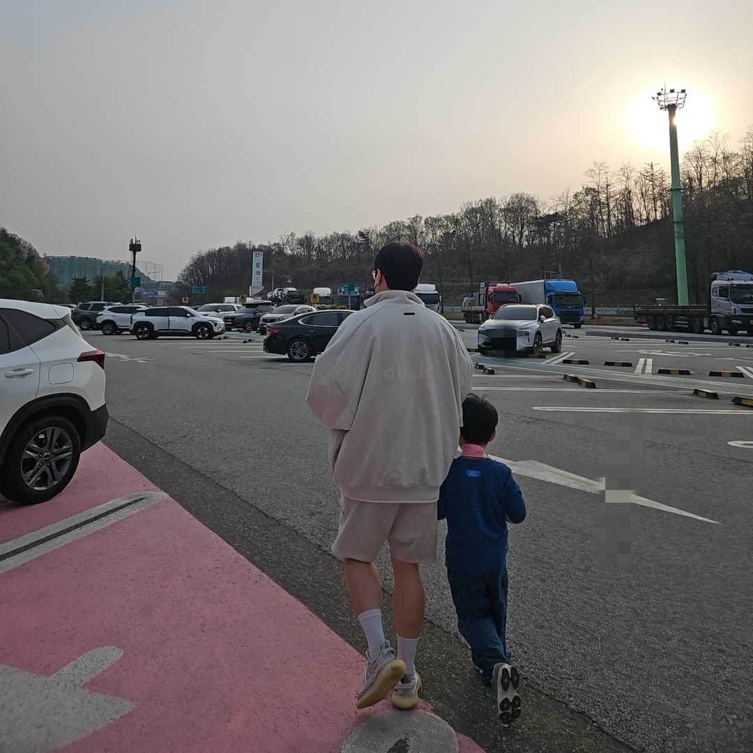 Adidas x Fear Of God Athletics Heather Track Jacket Chalk White - KR Sizing, Adidas x Fear Of God Athletics Heather Track Jacket Chalk White - US Sizing 착용 스타일 - 1