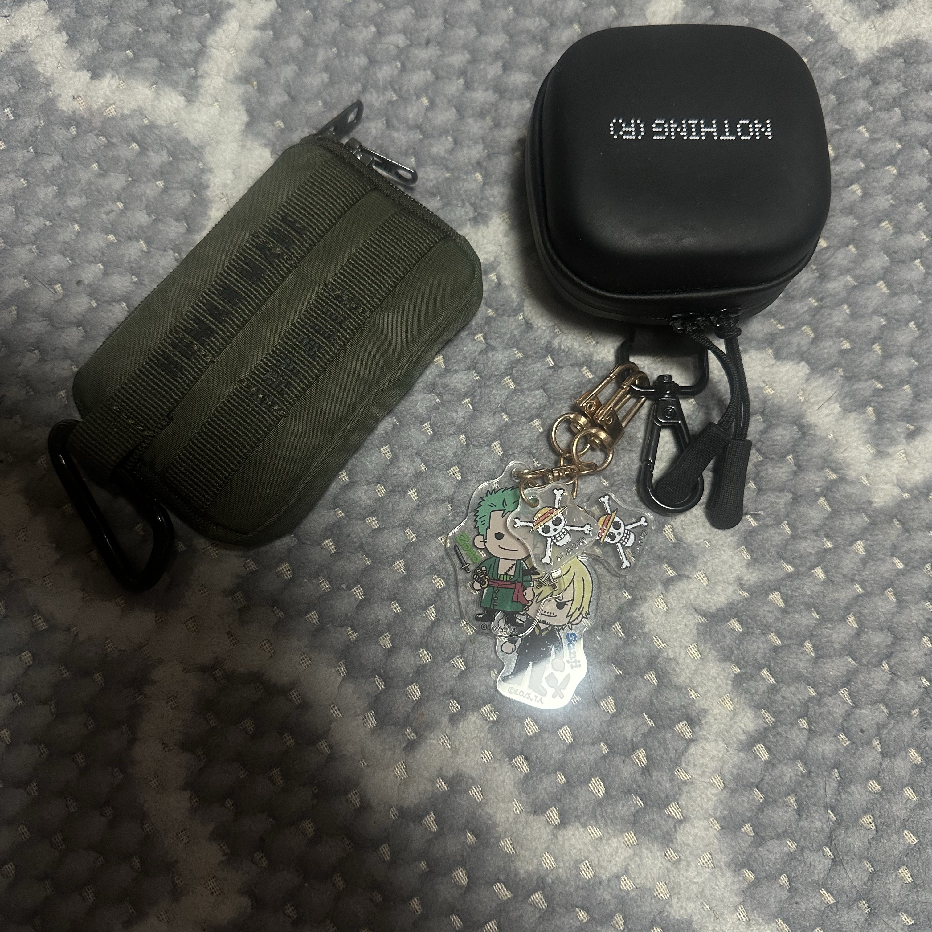 Human Made Military Card Case Olive Drab, Nothing Ear (a) Yellow 착용 스타일