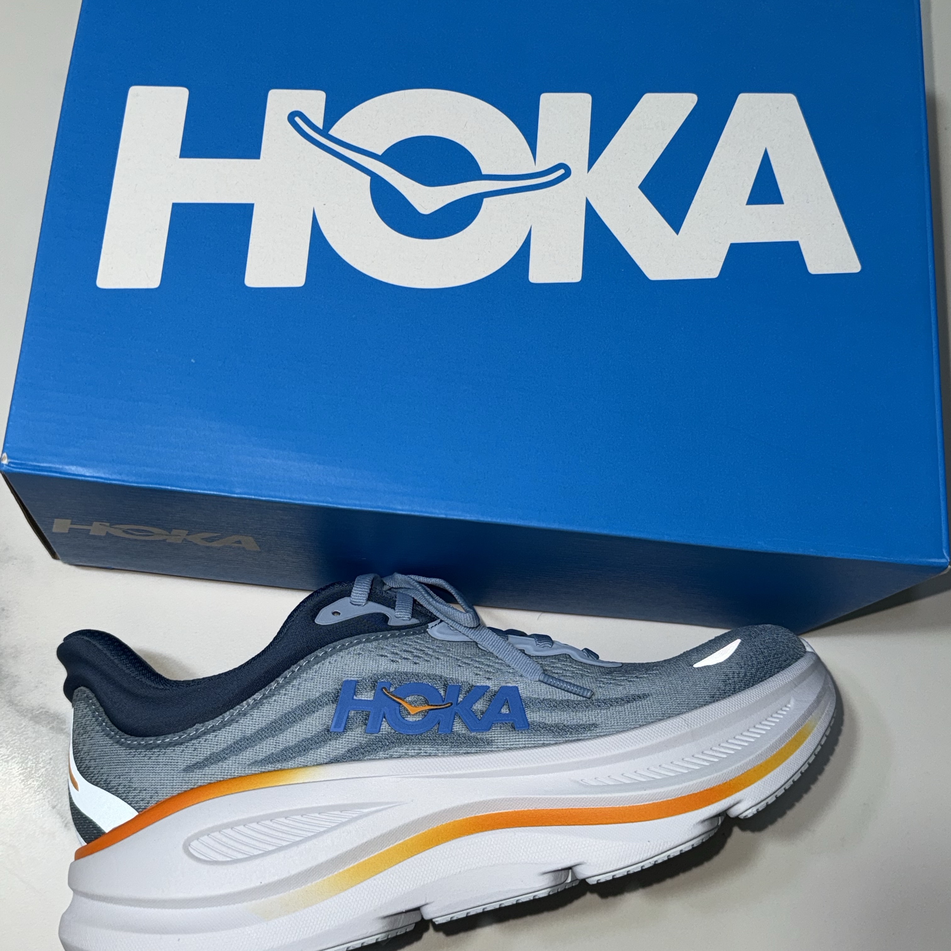 Hoka Bondi 9 Drizzle Downpour - Wide 착용 스타일 - 1
