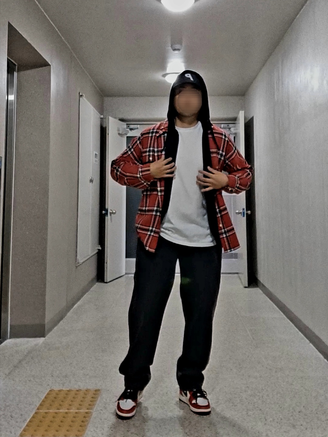 Palace Lumber Yak Shirt Red - 24SS, Palace Denim P 6-Panel Sand Wash Black - 25SS 착용 스타일 - 2