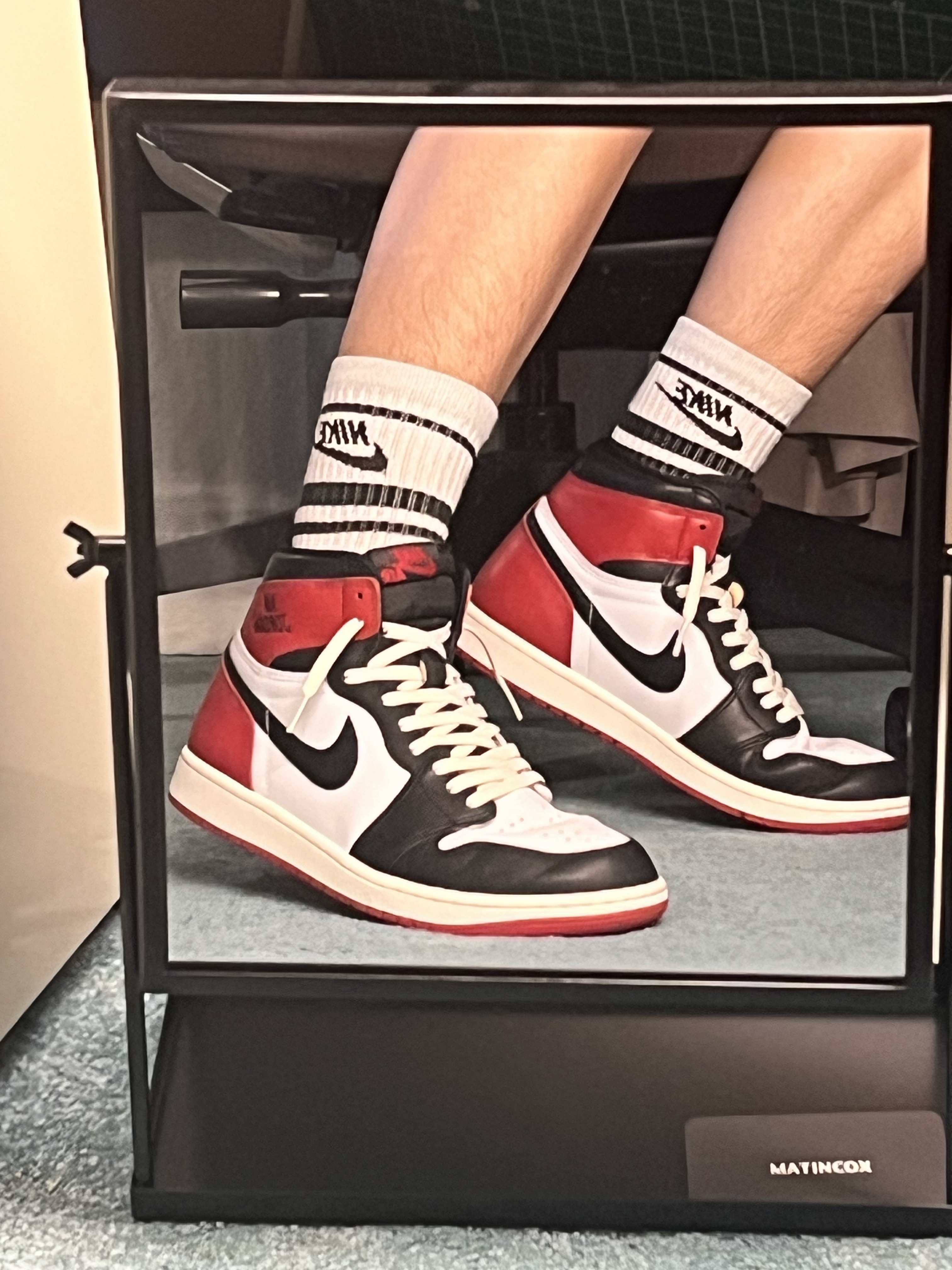 Jordan 1 Retro High OG Black Toe, Jordan 4 Retro OG Fire Red 2020 착용 스타일 - 5
