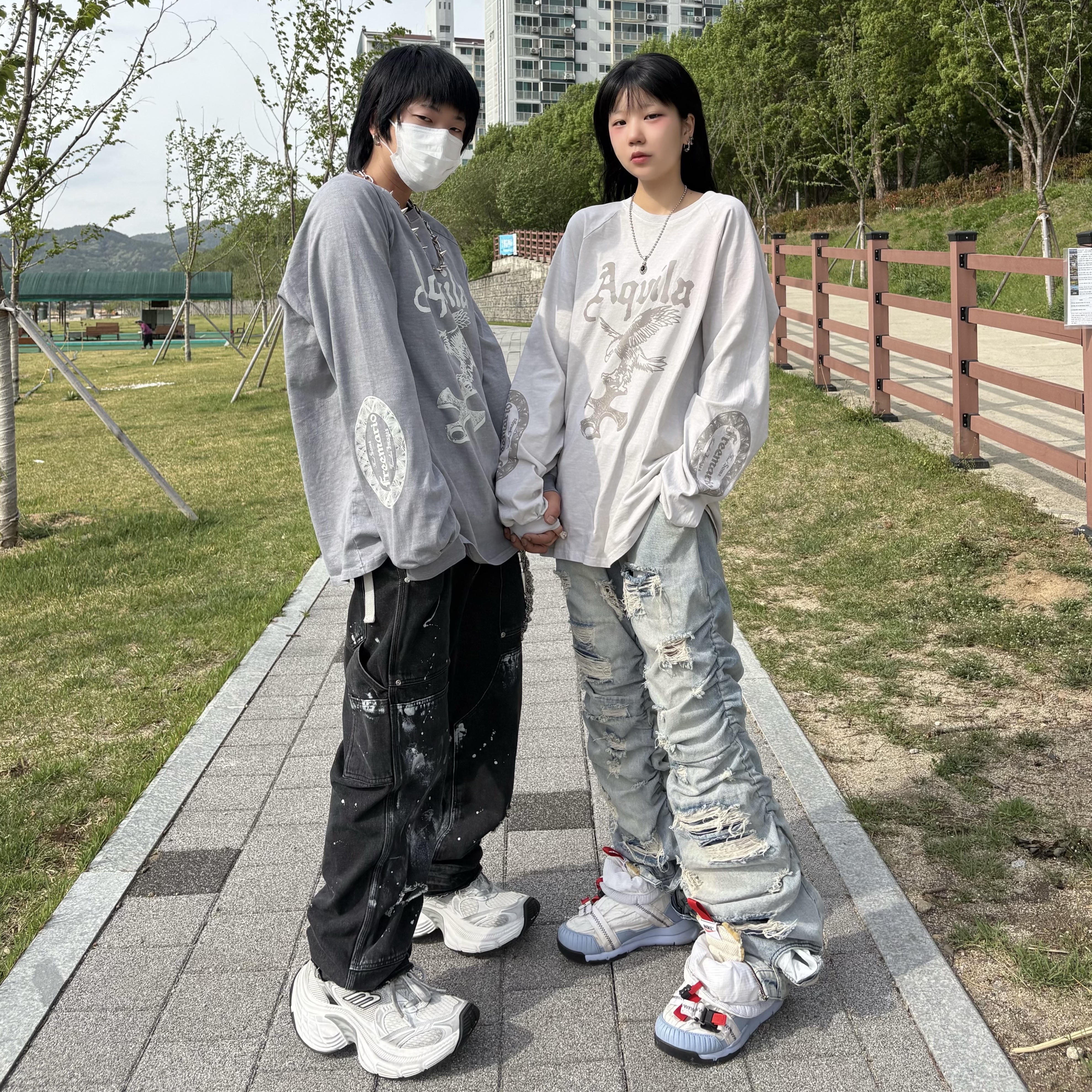 Wapworks Work Double Knee Carpenter Pants, Balenciaga 10XL Sneakers White Grey Silver Black 착용 스타일 - 1