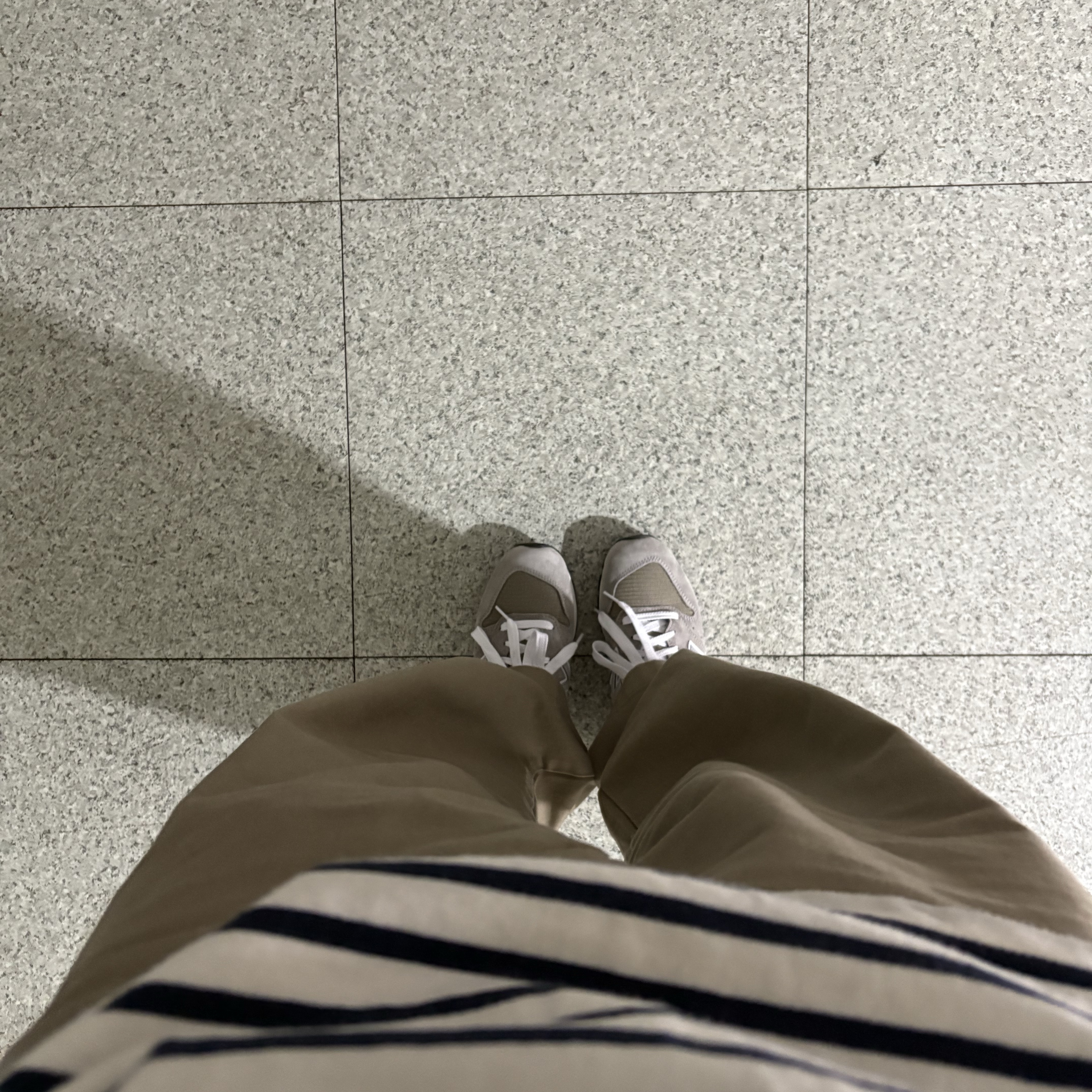New Balance Made in USA 996 Grey 착용 스타일 - 1