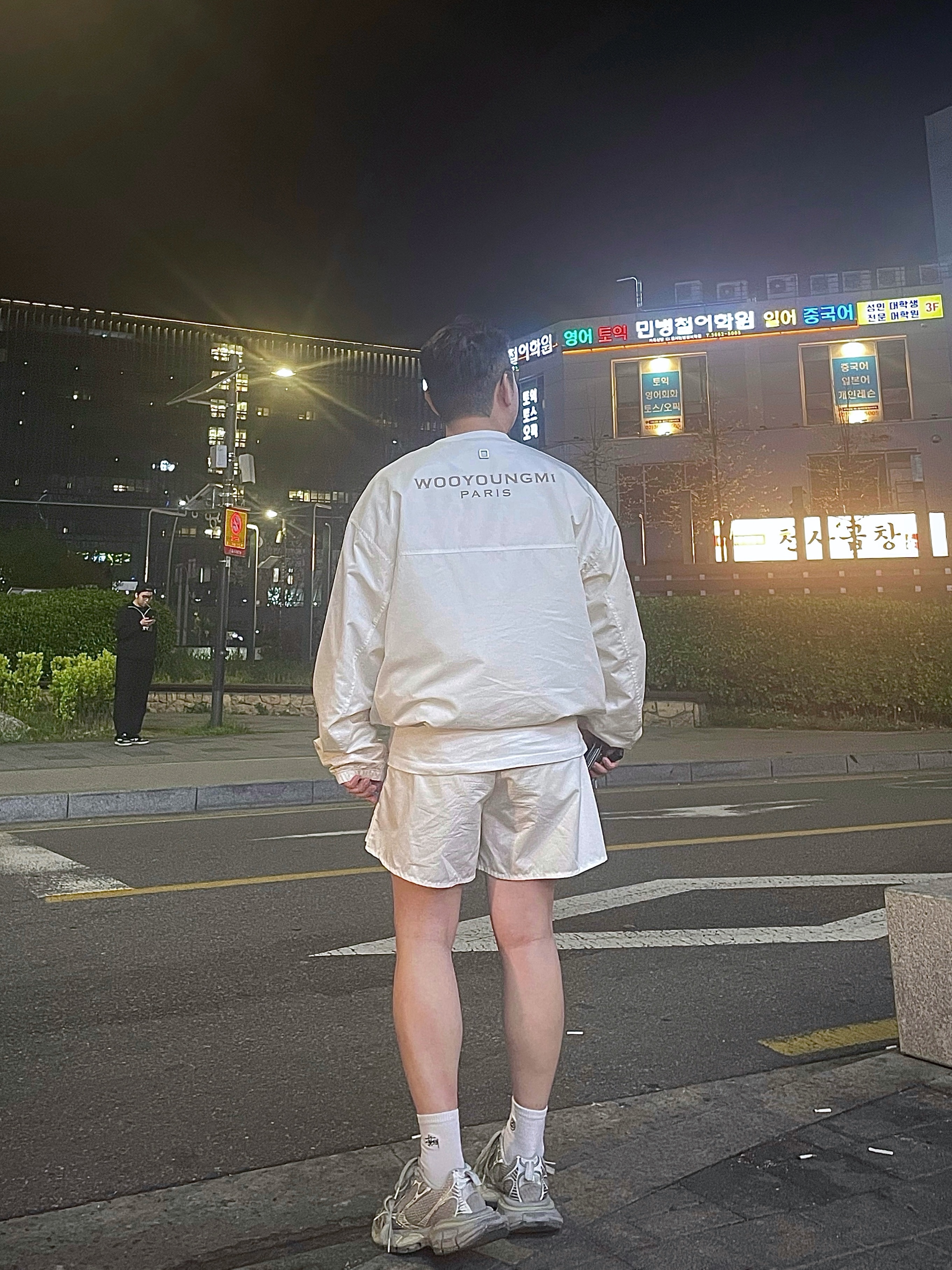 Wooyoungmi Nylon Back Logo Pullover T-Shirt Navy - 22SS, Wooyoungmi Banding Track Shorts Black - 24SS 착용 스타일