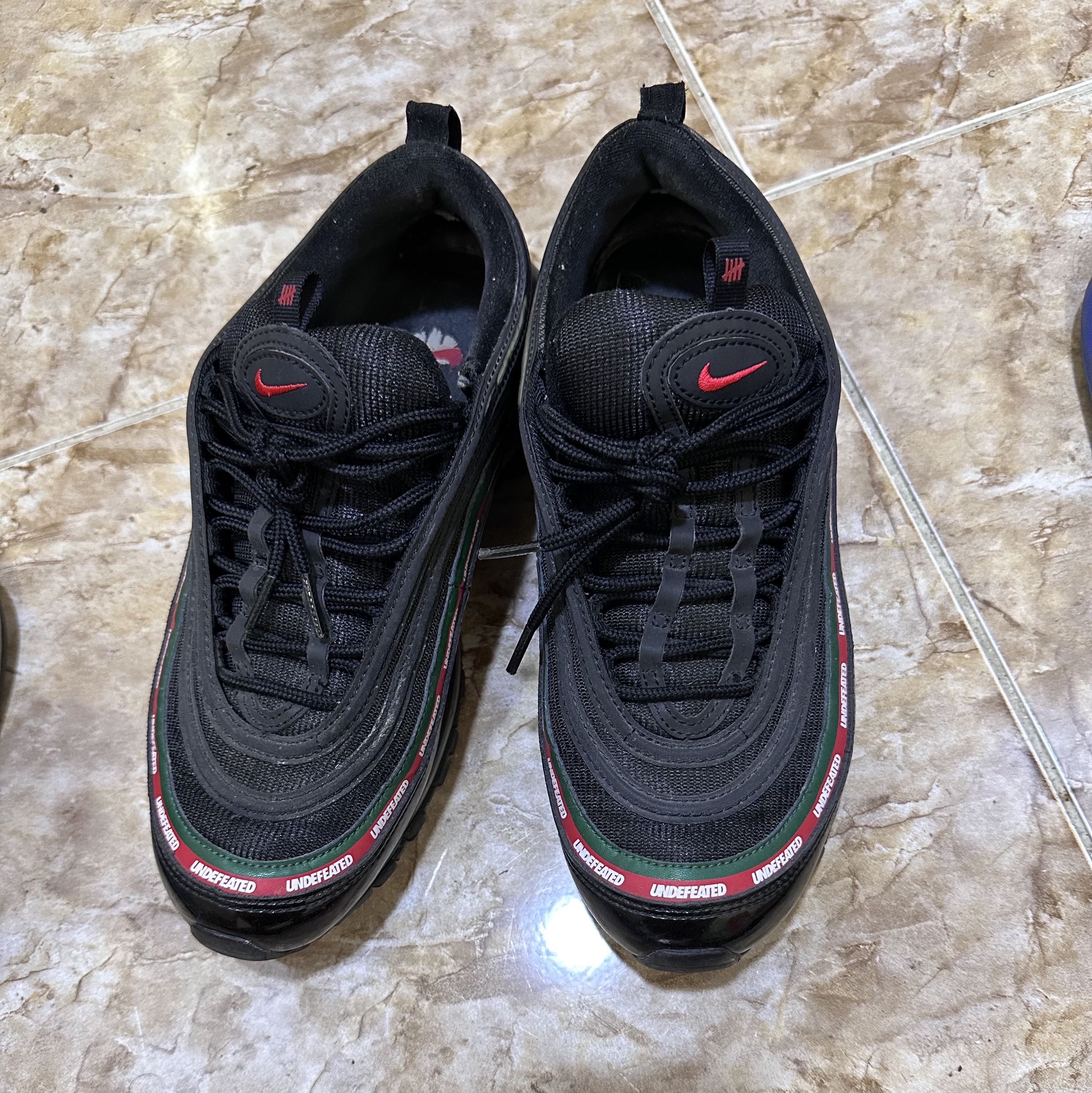 Nike x Undefeated Air Max 97 Black 착용 스타일 - 1