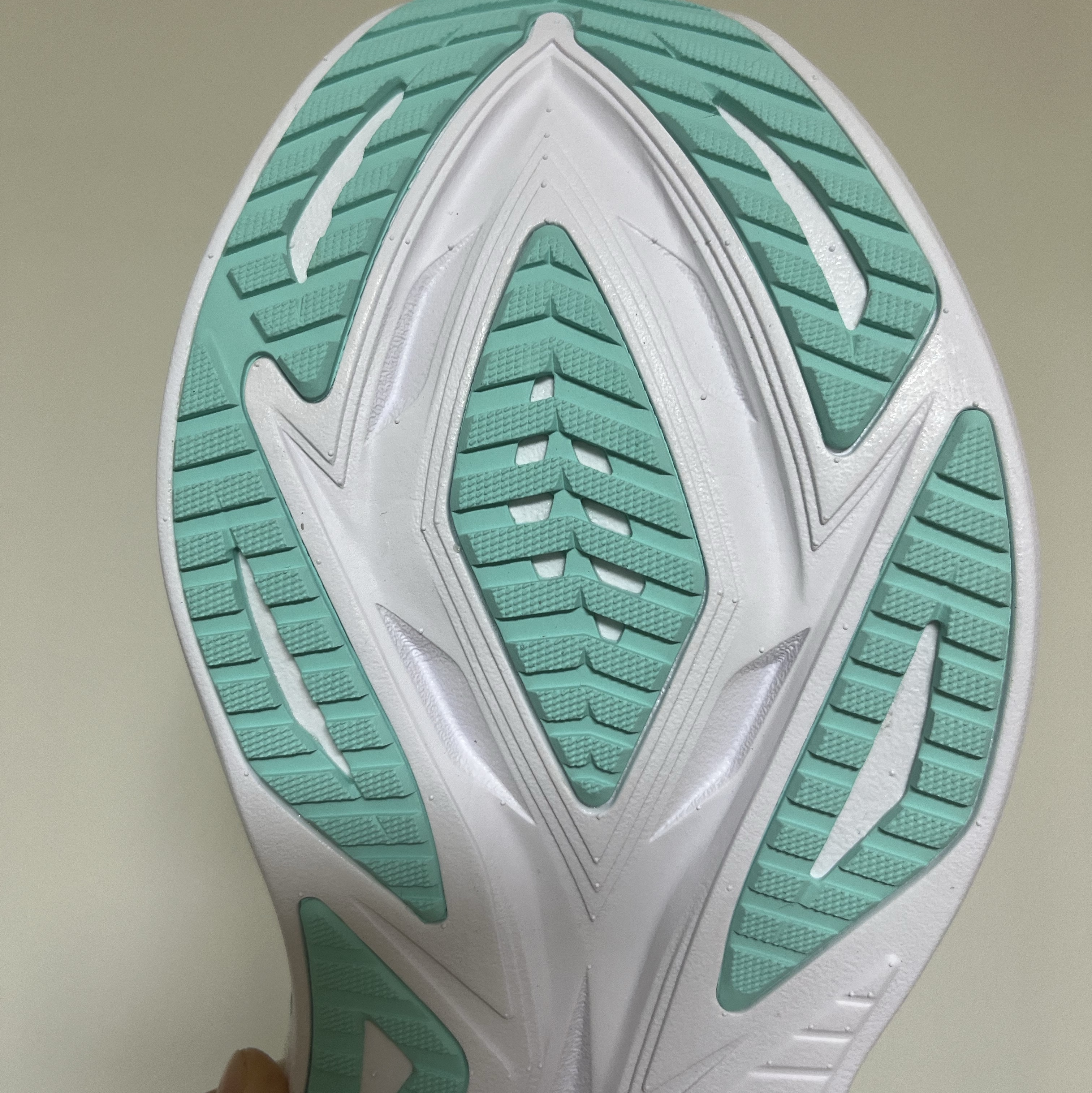 Asics Superblast 2 Wave Teal Illuminate Mint 착용 스타일 - 5