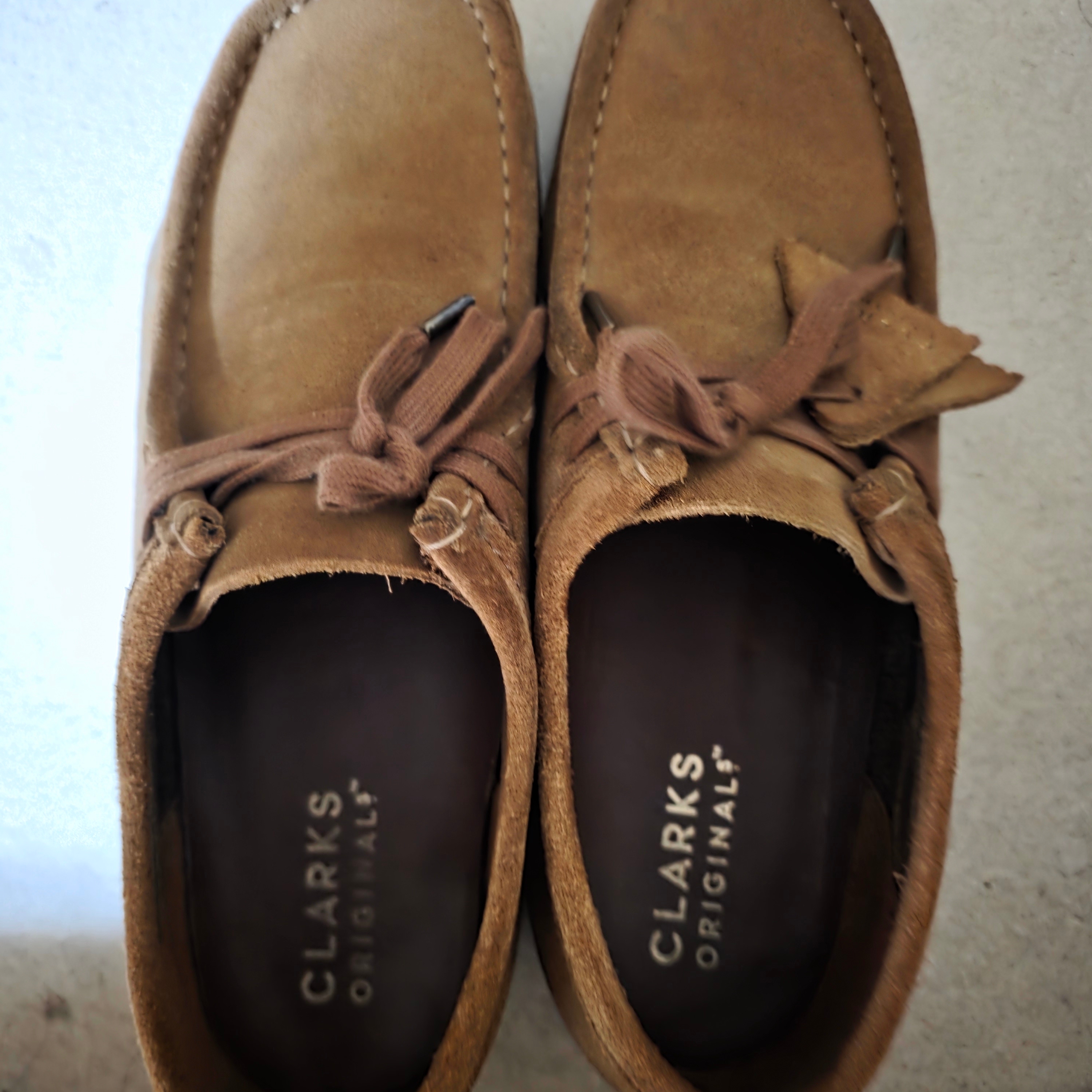 Clarks Wallabee Cola 착용 스타일