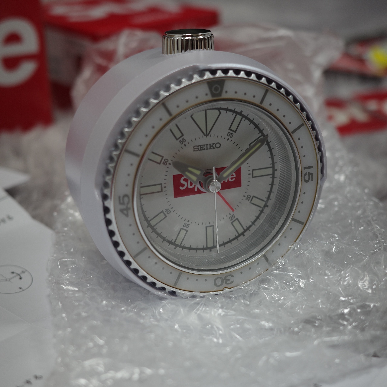 Supreme x Seiko Mai Alarm Clock White - 25SS 착용 스타일 - 2