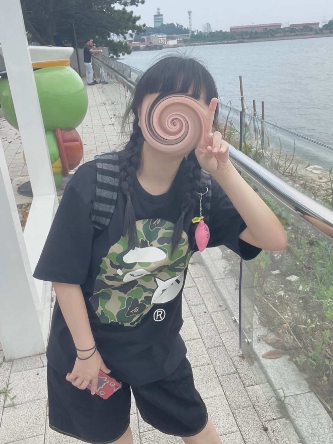 BAPE City Tokyo Big Ape Head T-Shirt Black 착용 스타일 - 1