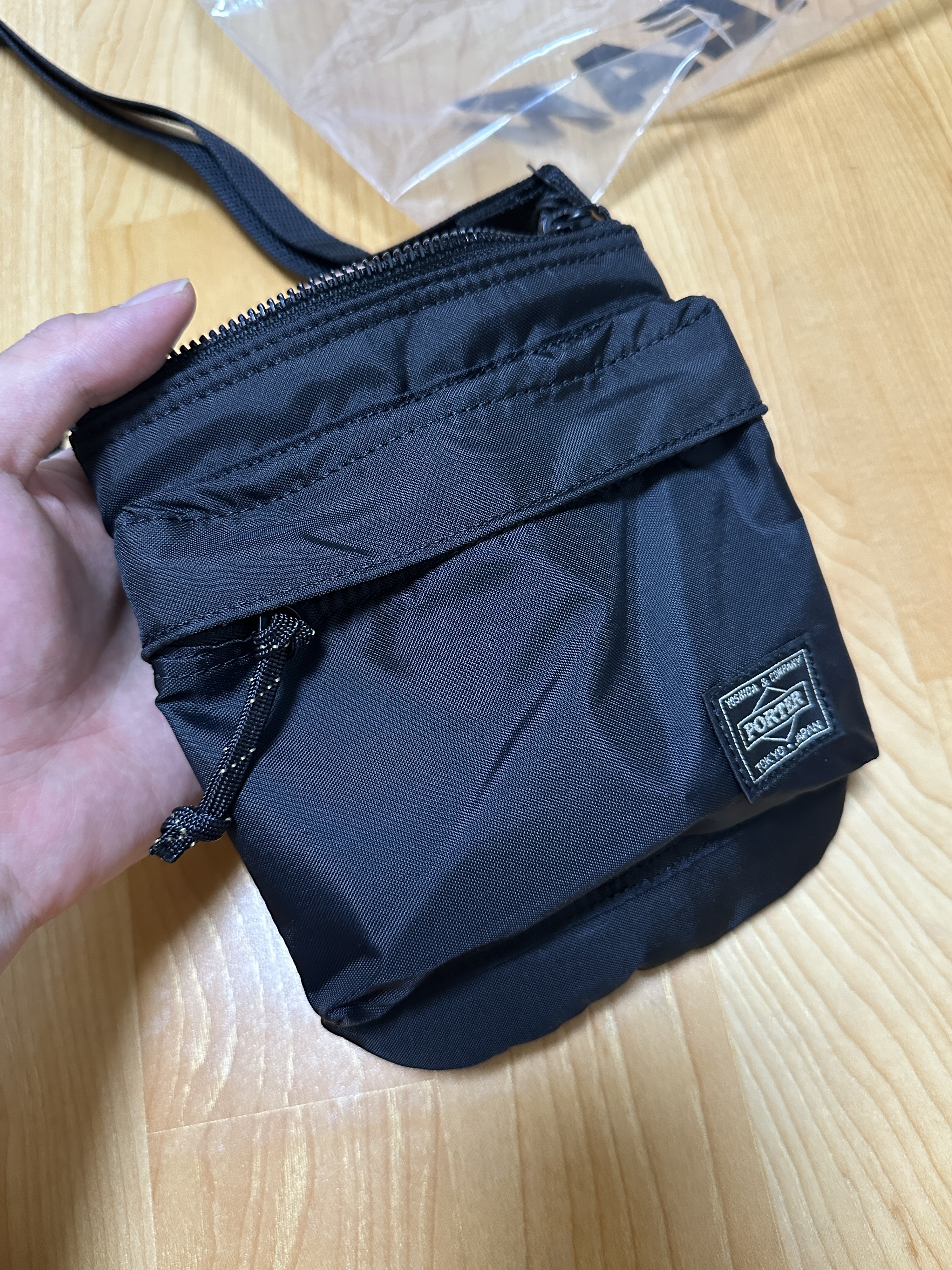 Porter Force Shoulder Pouch Black, [SS25] moif Wide Flight Pants Black 착용 스타일 - 1
