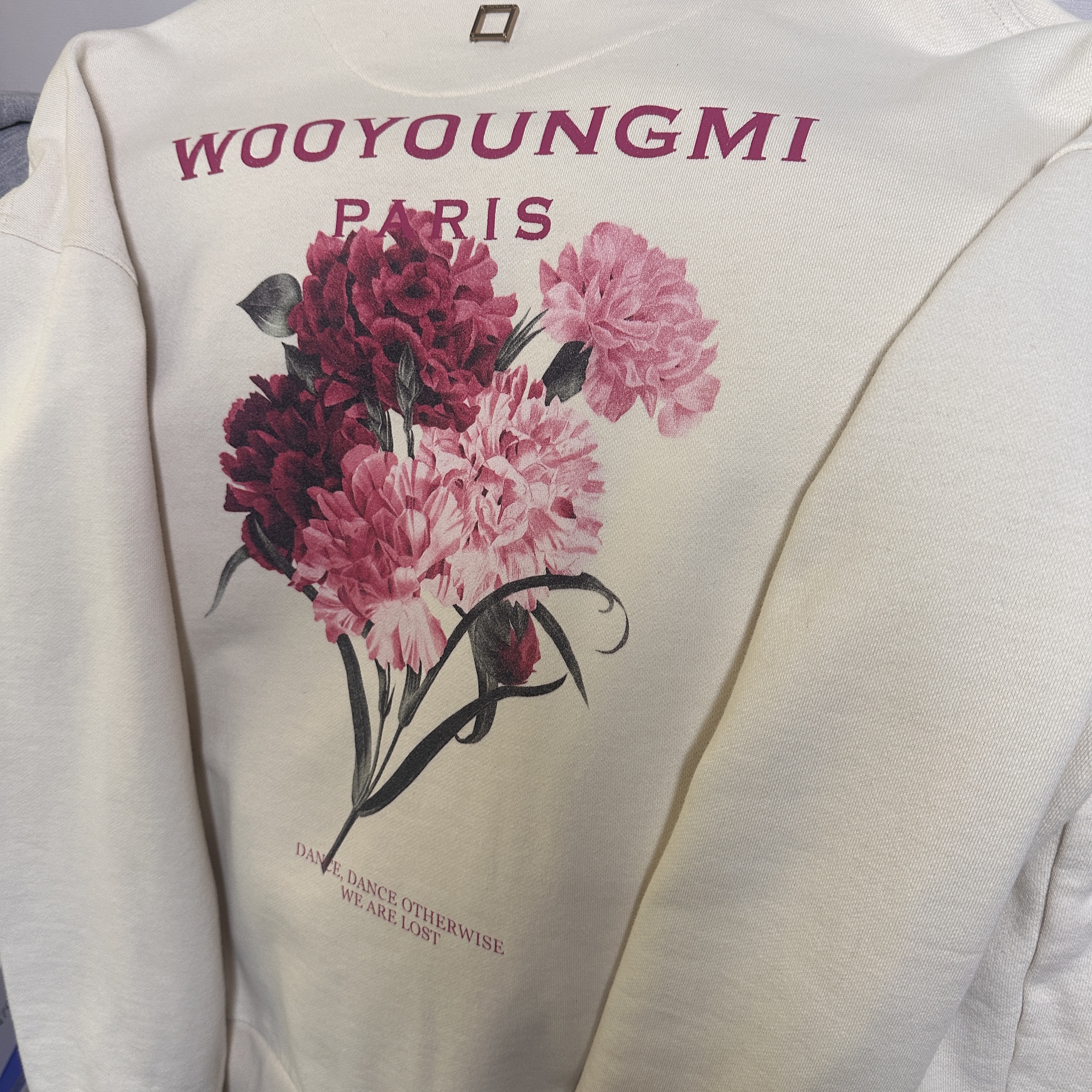 Wooyoungmi Palm Hooded T-Shirt Black - 25SS, Wooyoungmi Flower Back Logo Hooded T-Shirt White - 23FW 착용 스타일 - 6