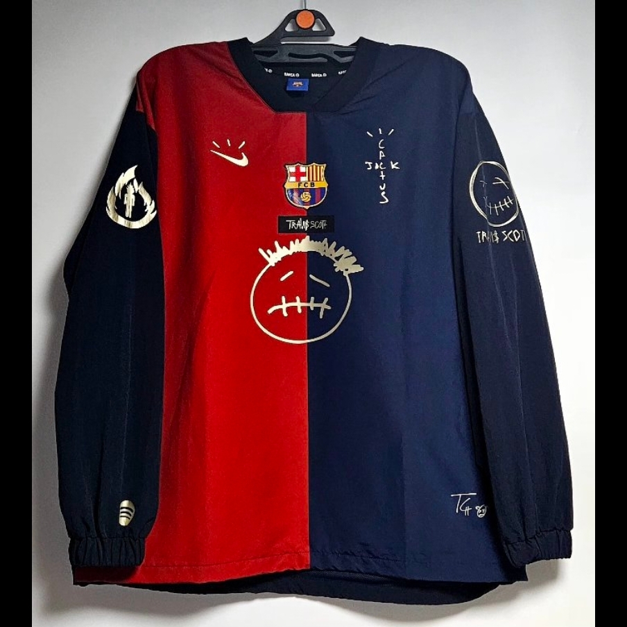 FC Barcelona Classic Line Retro Woven Sweatshirt Navy Red 착용 스타일 - 1