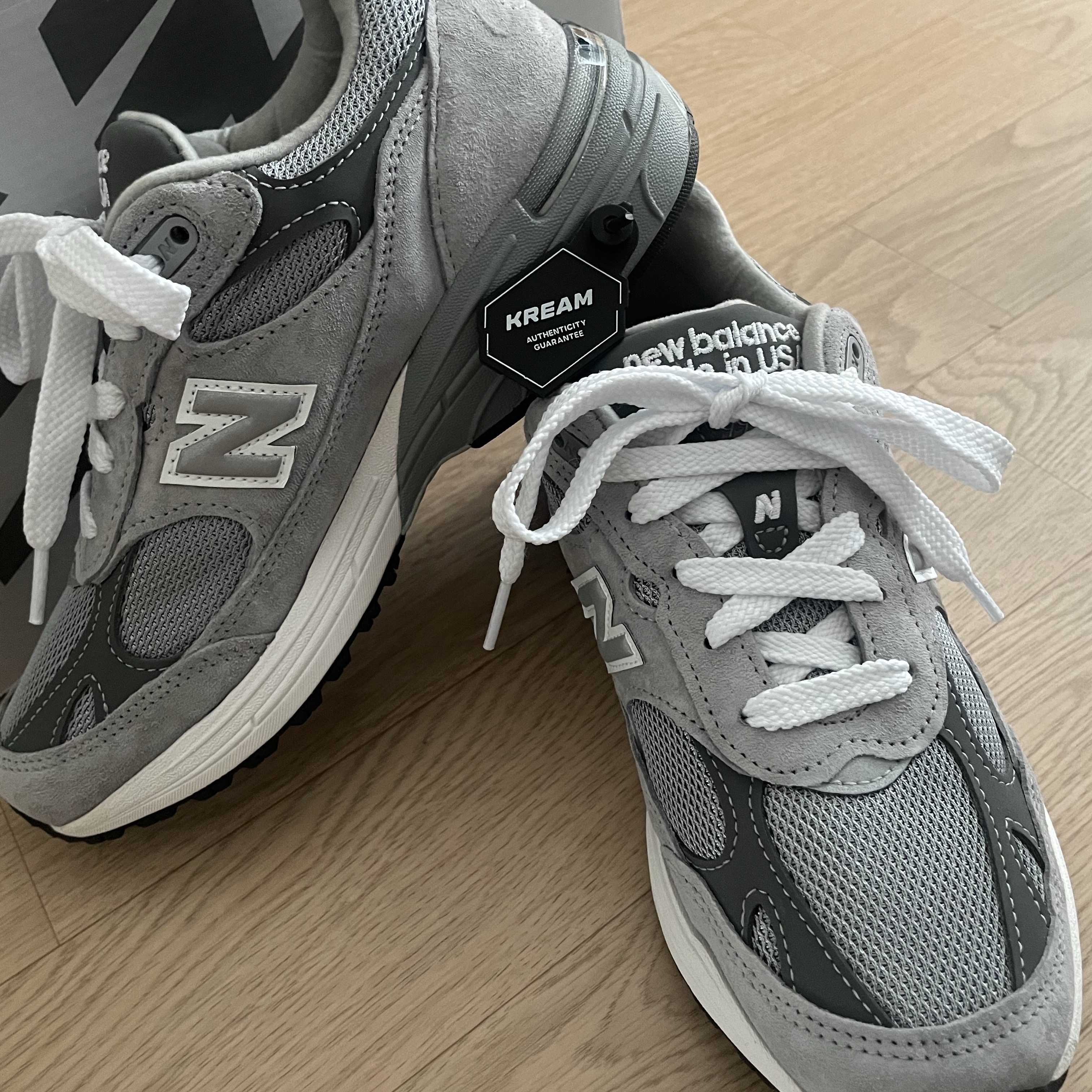 (W) New Balance 993 Made in USA Grey - B Standard 착용 스타일 - 3