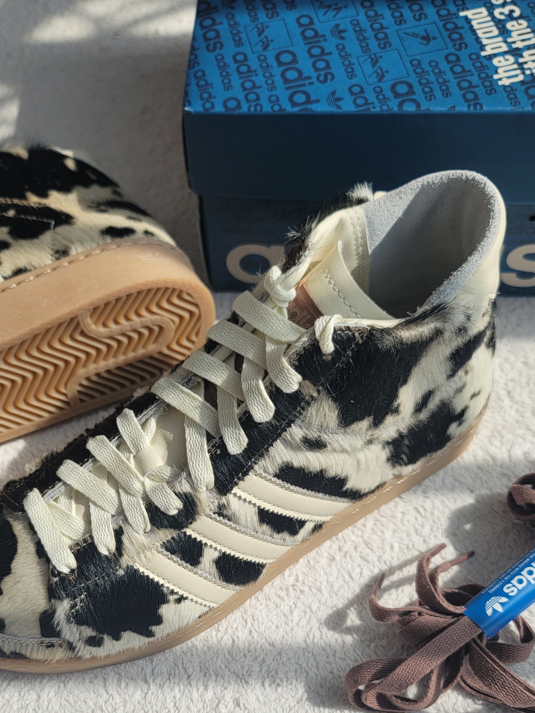 Adidas Jabbar OG High Off White Orbit Grey 착용 스타일 - 2
