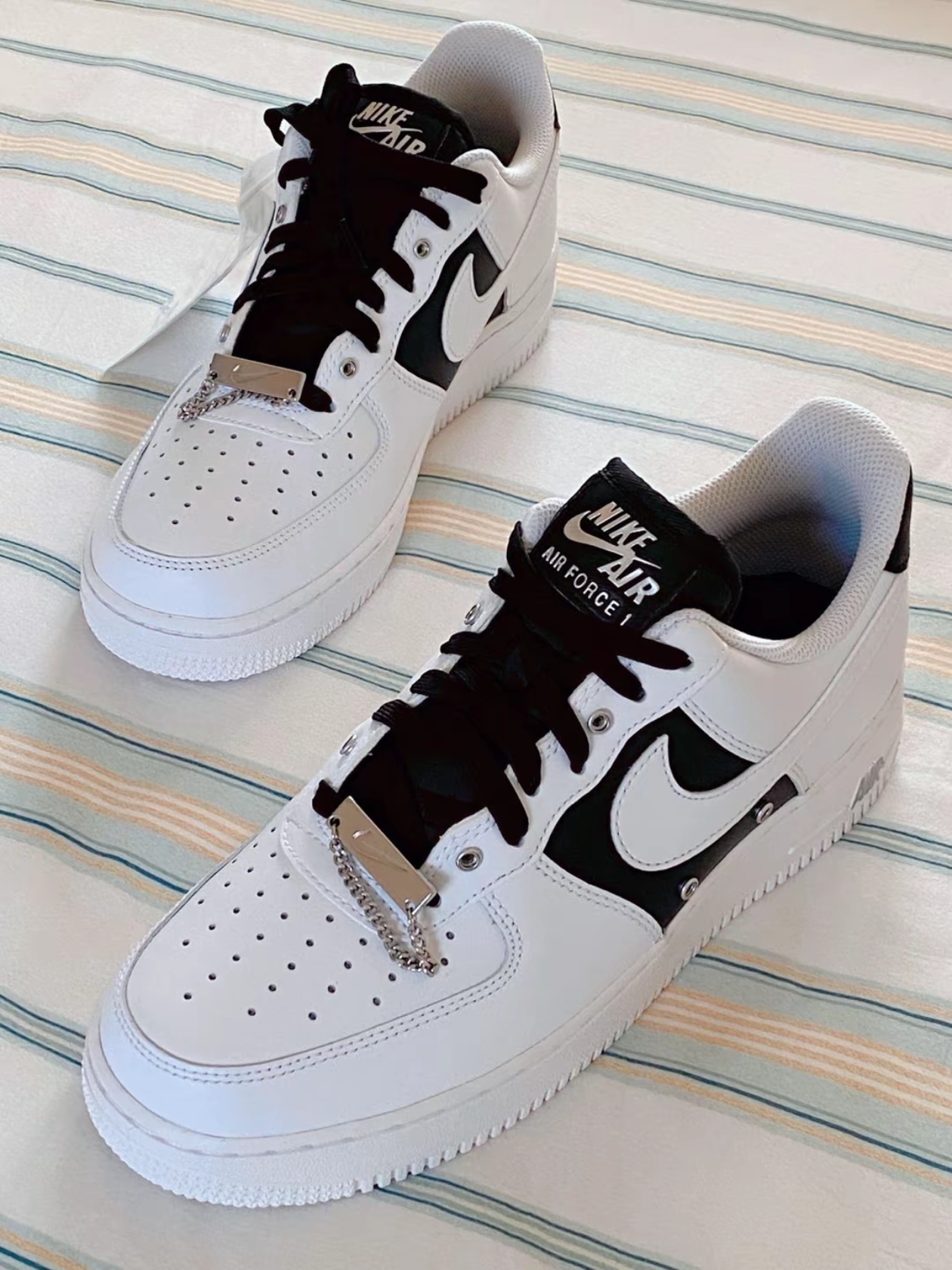 Nike Air Force 1 '07 PRM White Black 착용 스타일