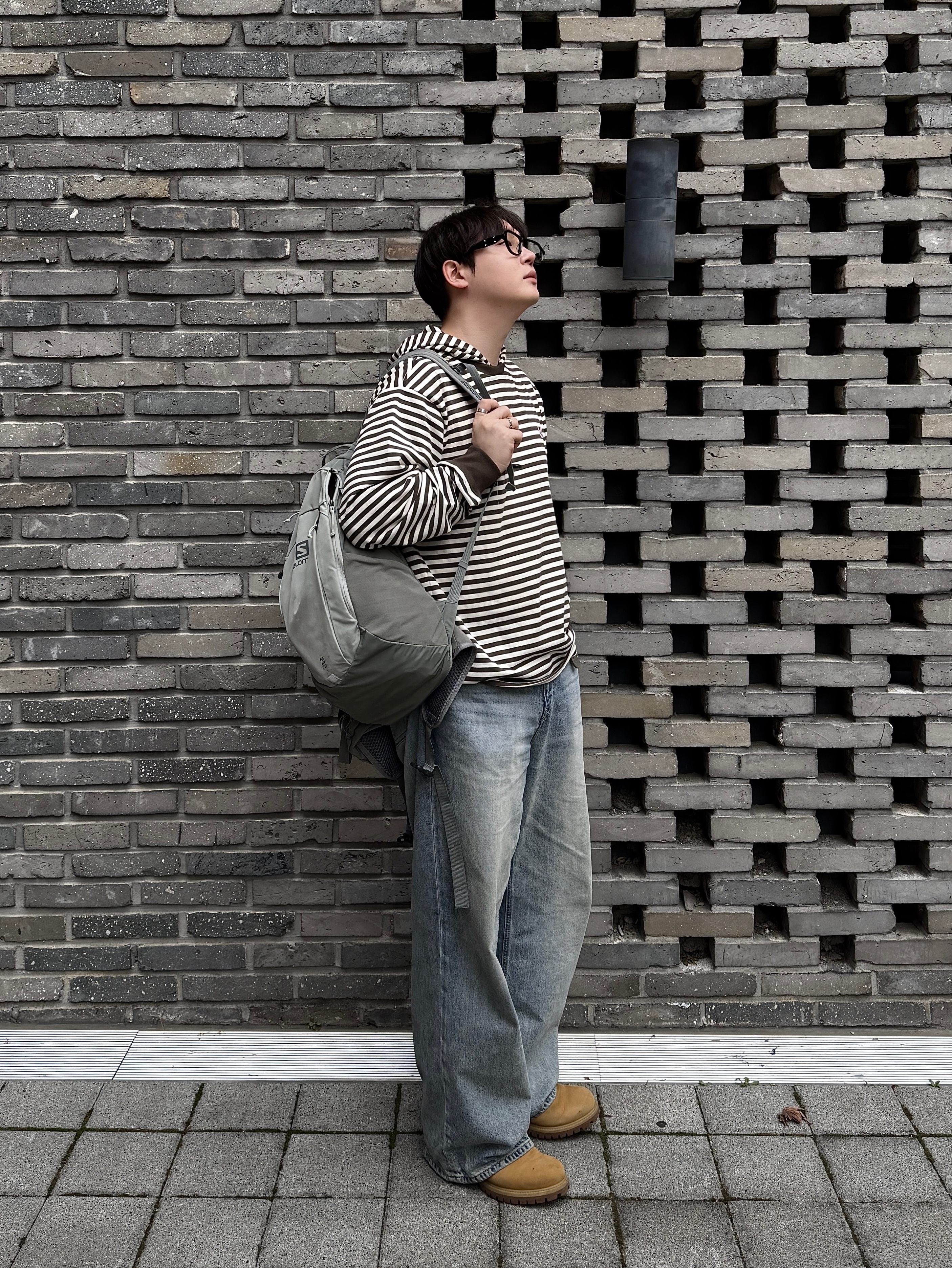 Gentle Monster x Maison Margiela MM113 Black Clear, Salomon Trailblazer 20 Wrought Iron Sedona Sage 착용 스타일 - 1