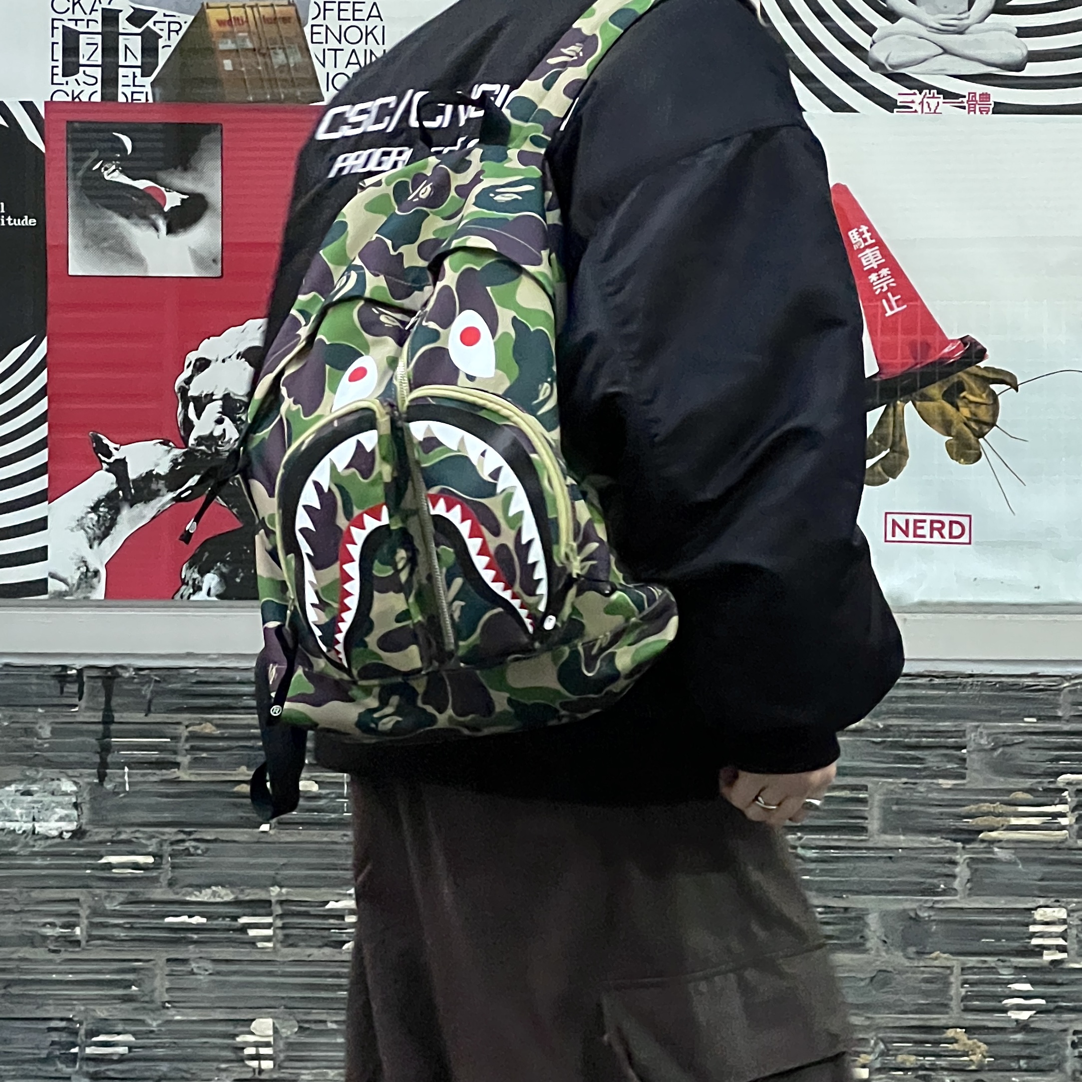 BAPE ABC Milo All Friends Mini Backpack Green, BAPE ABC Camo Daypack Green 착용 스타일