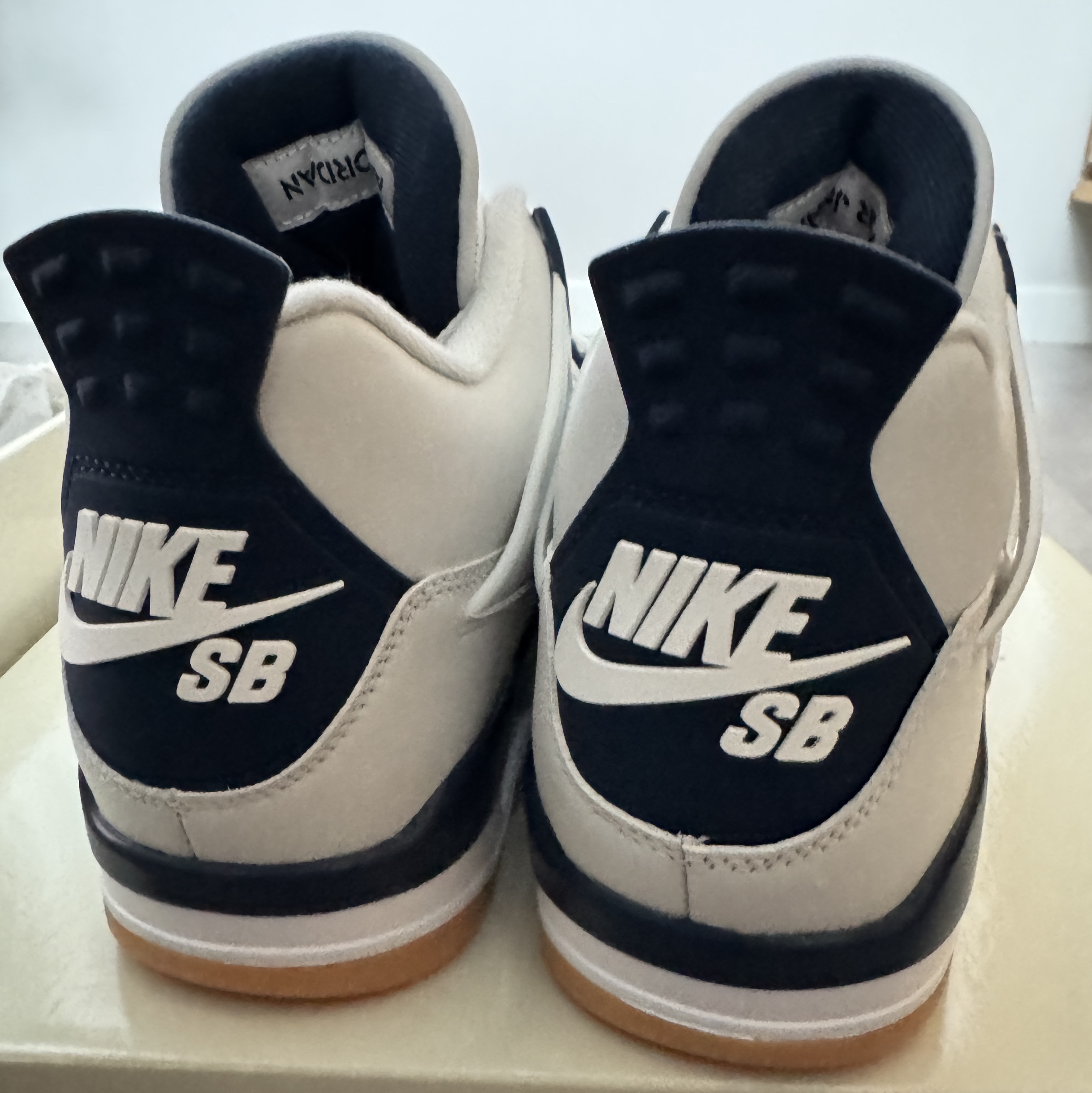 Jordan 4 x Nike SB Retro SP Navy 착용 스타일 - 3
