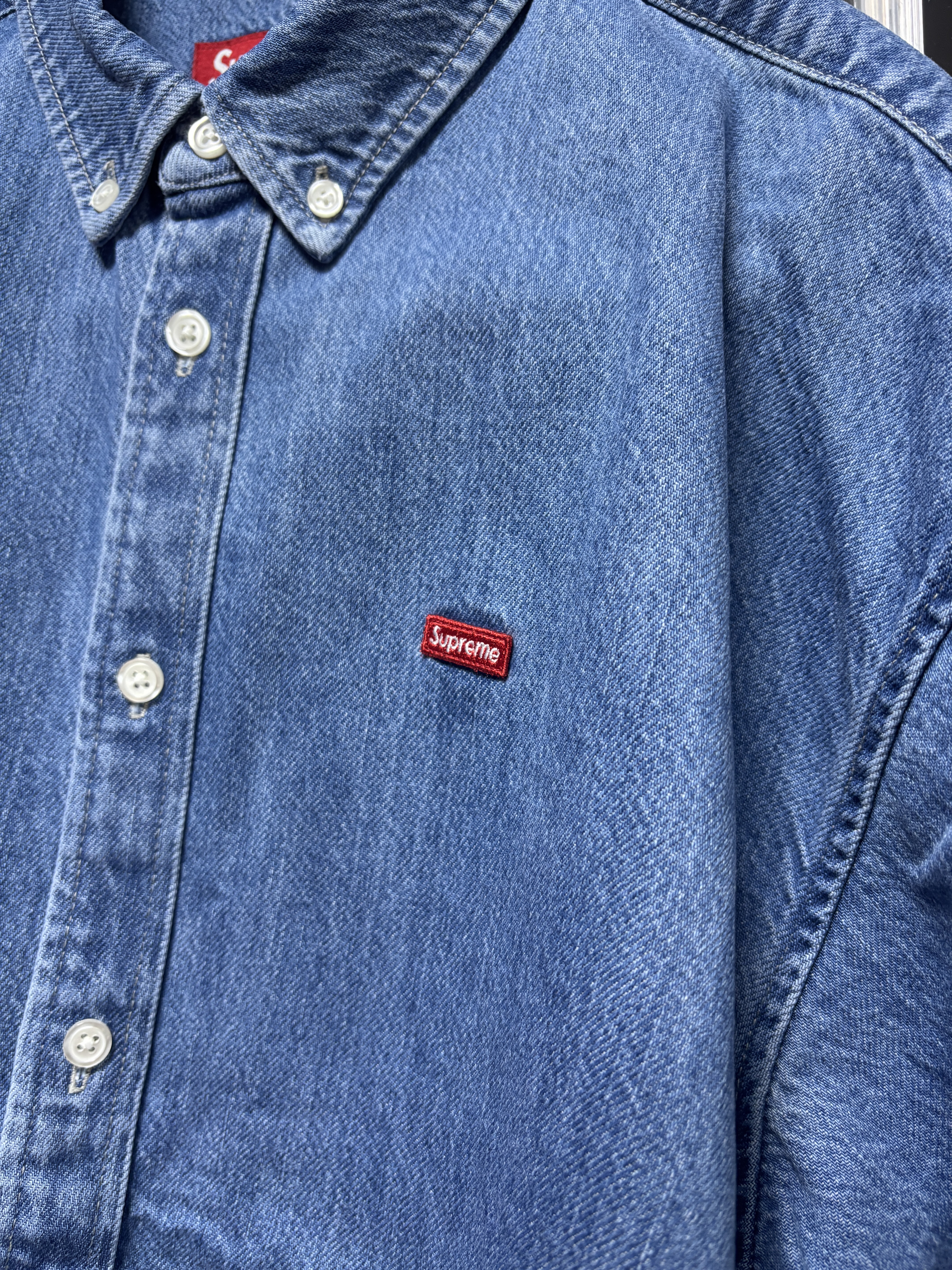 Supreme Small Box Denim Shirt Washed Indigo - 25SS 착용 스타일 - 2