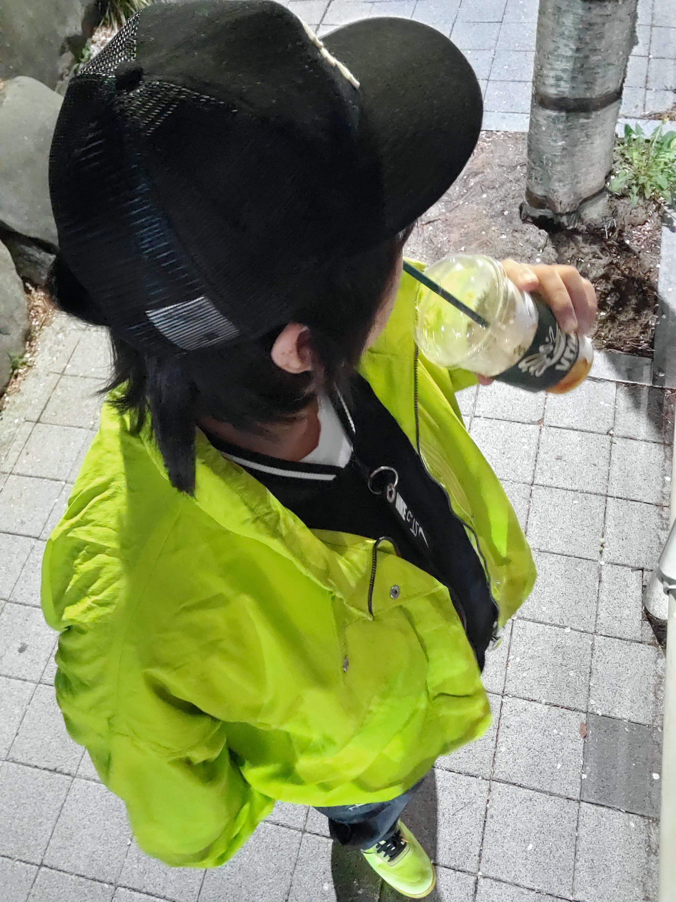 Essentials x New Era E Trucker Cap Black, Nike Tech Jacket Bright Cactus - Asia 착용 스타일 - 1