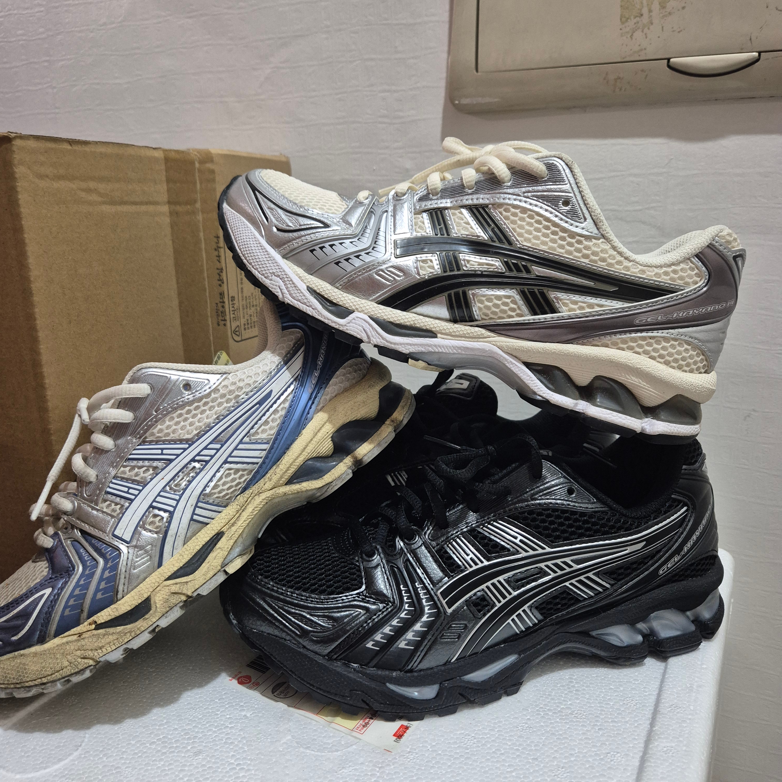 Asics Gel-Kayano 14 Black Pure Silver, Asics Gel-Kayano 14 Metallic Blue 착용 스타일