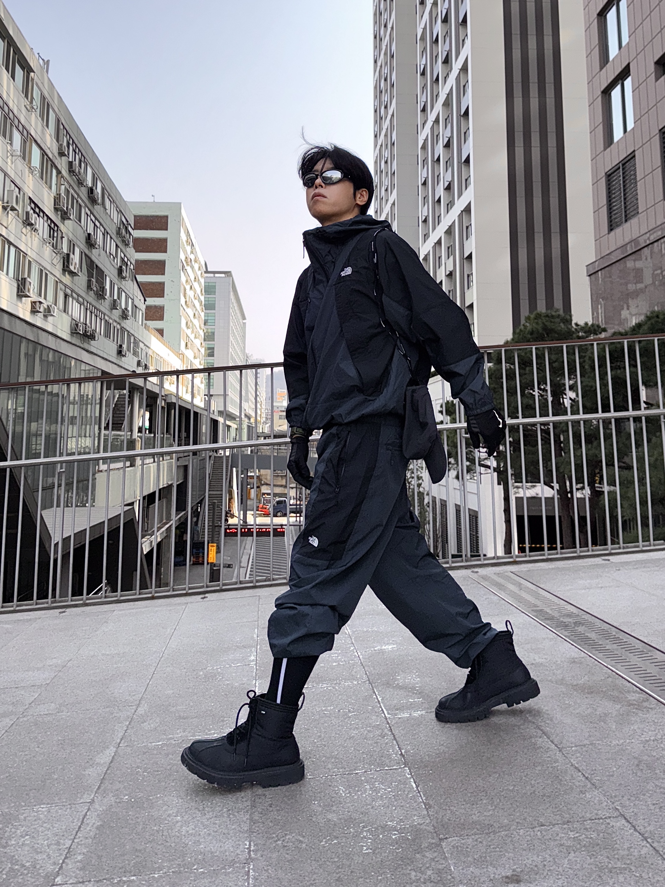 moif x inapsquare City Dweller Parka Sand 착용 스타일 - 3