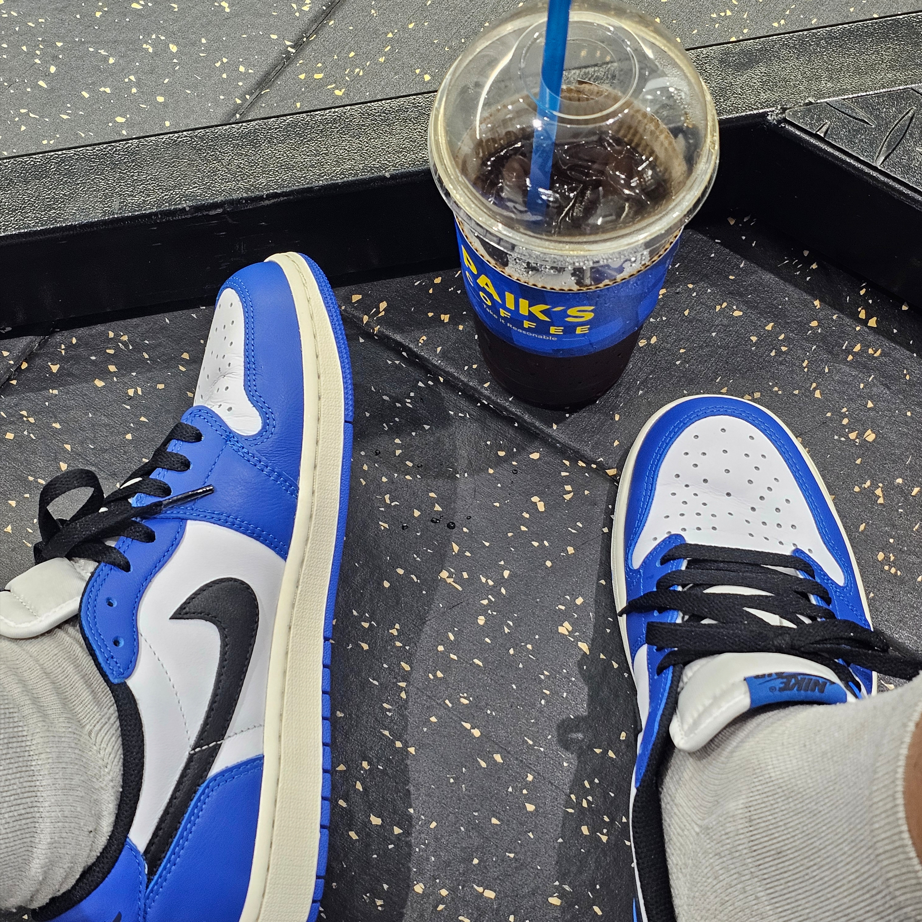Jordan 1 Retro Low OG Game Royal 착용 스타일