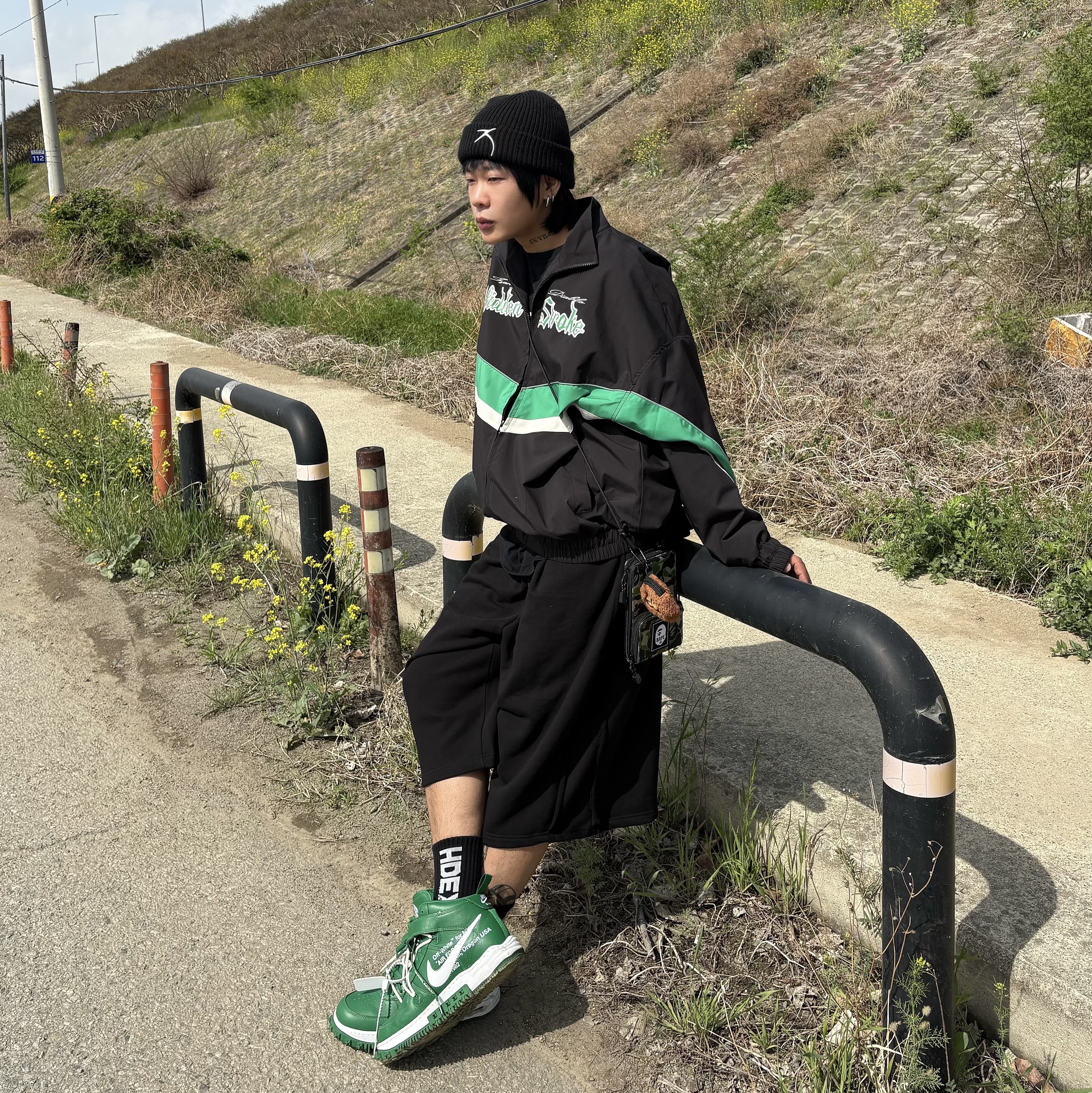 Nike x Off-White Air Force 1 Mid SP Leather Pine Green 착용 스타일 - 2
