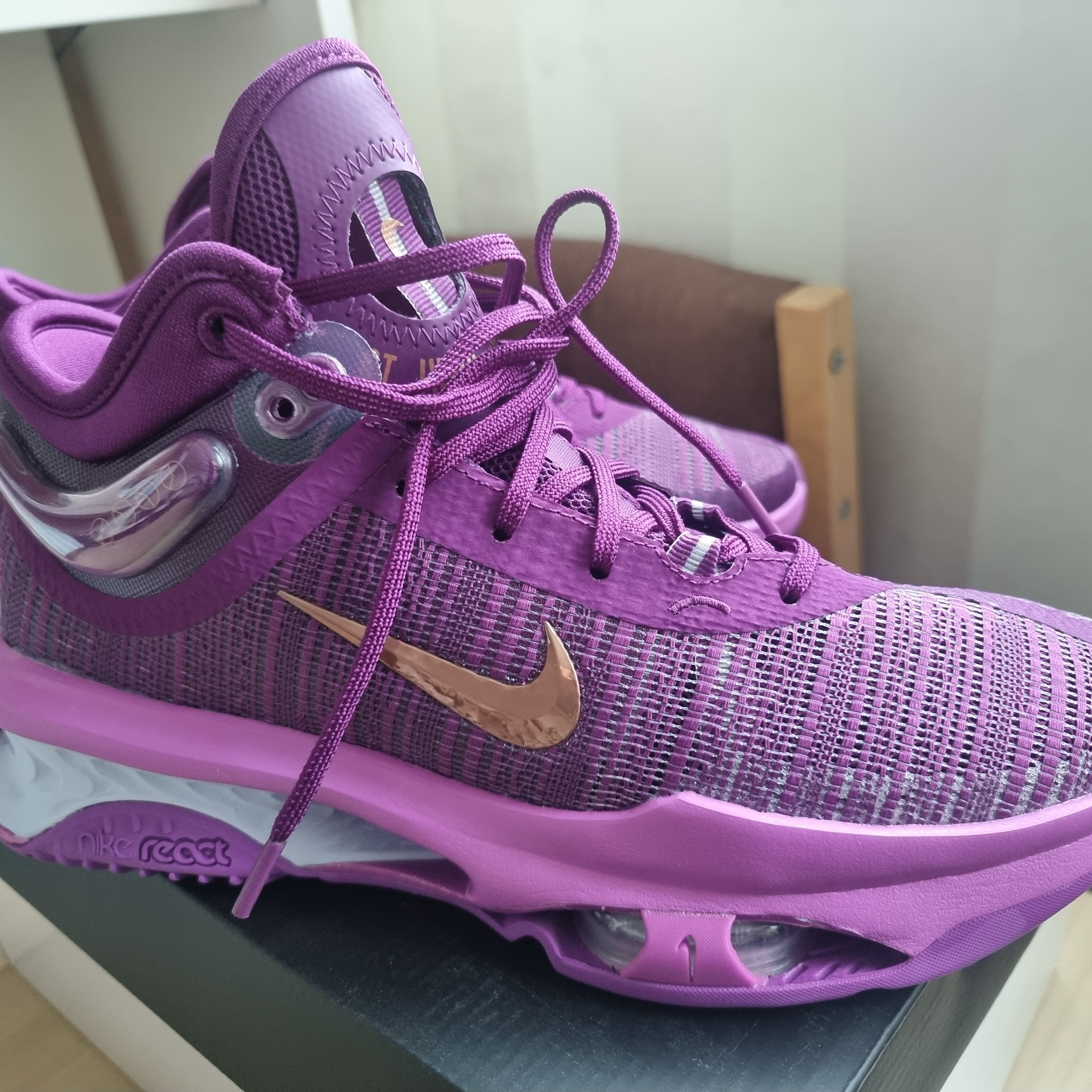 Nike Air Zoom GT Jump 2 EP Viotech Hyper Violet 착용 스타일
